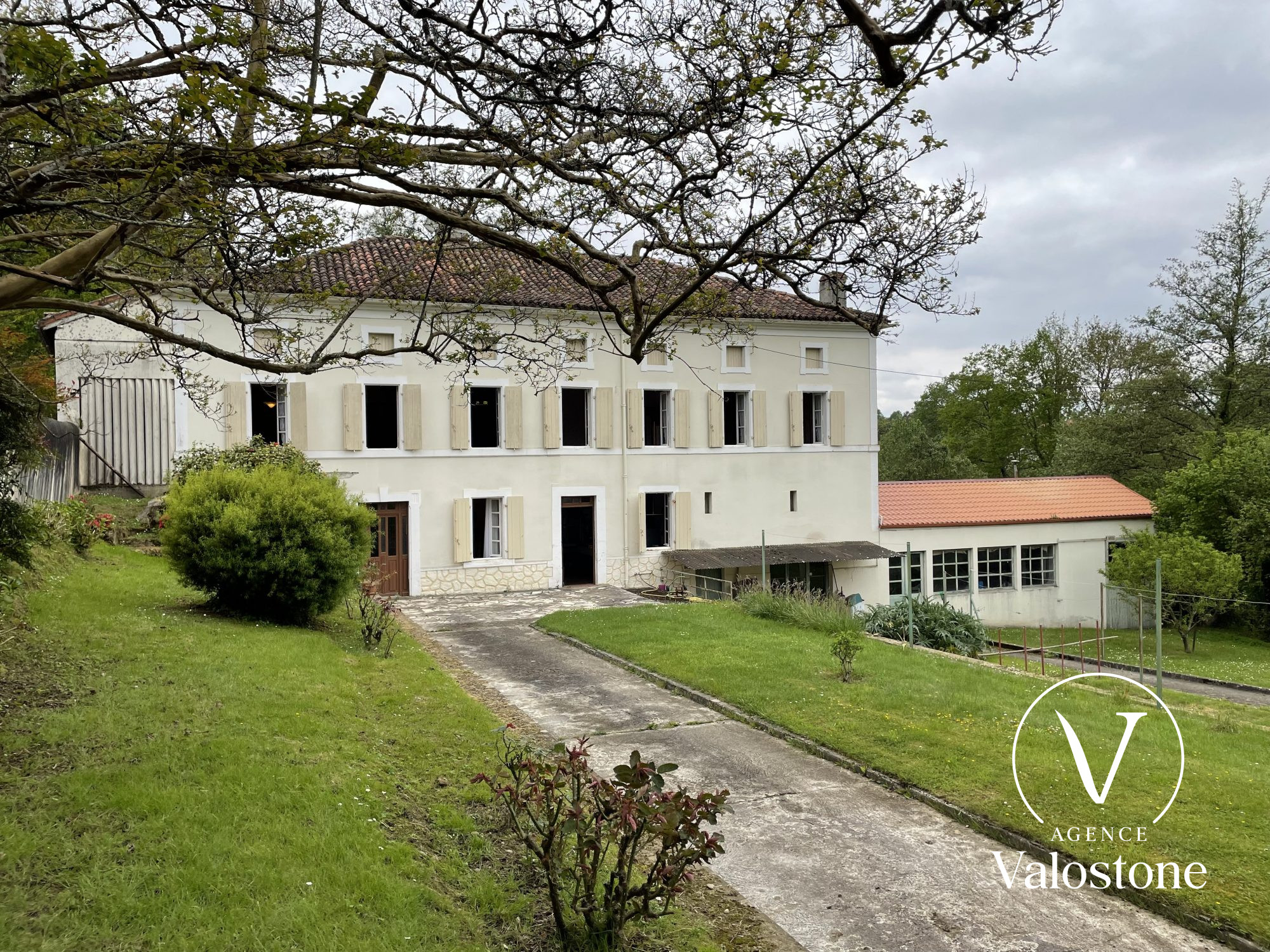 Photo 2 — VALOSTONE INTERNATIONAL
