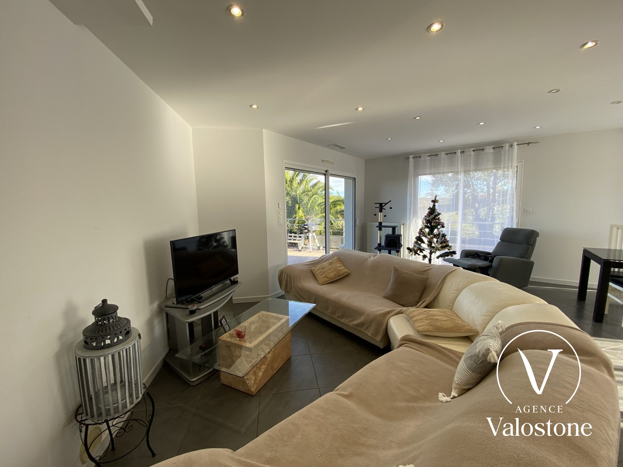 Photo 6 — VALOSTONE INTERNATIONAL