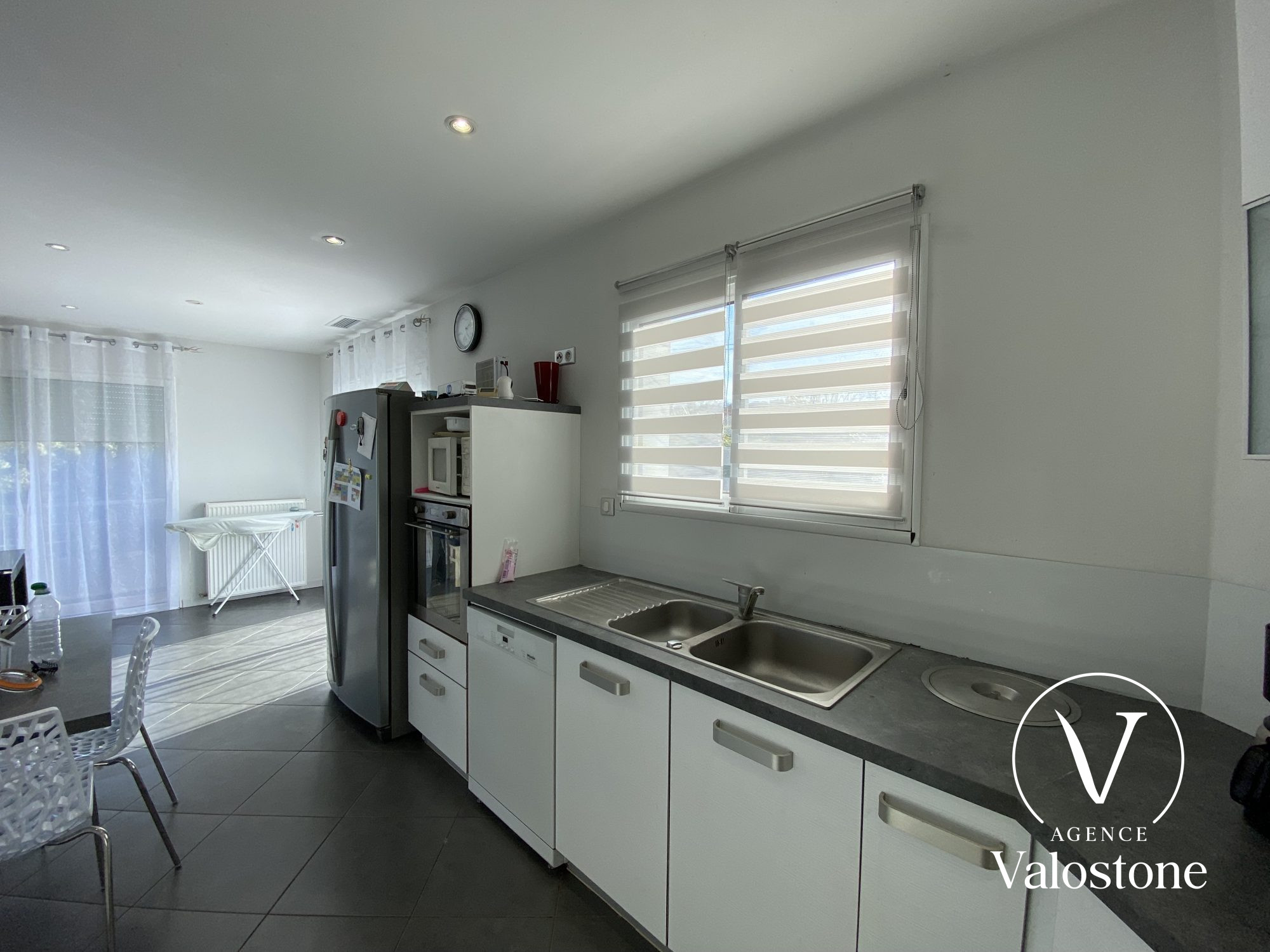 Photo 17 — VALOSTONE INTERNATIONAL