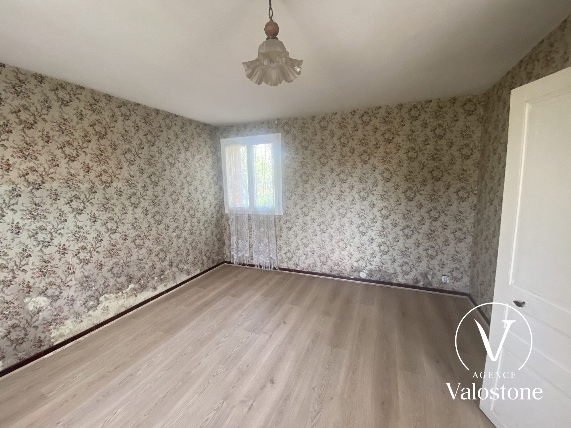 Photo 9 — VALOSTONE INTERNATIONAL