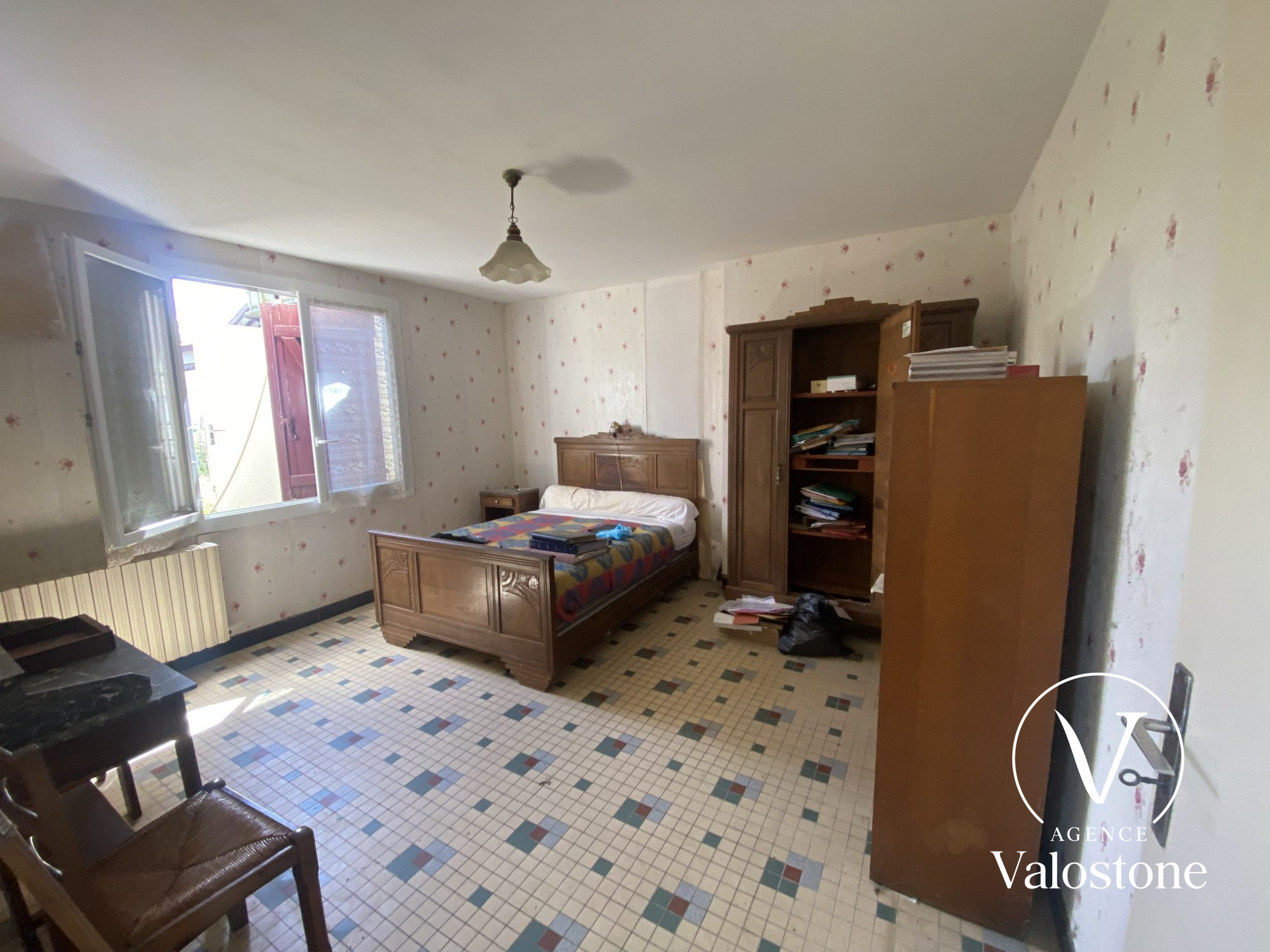 Photo 4 — VALOSTONE INTERNATIONAL