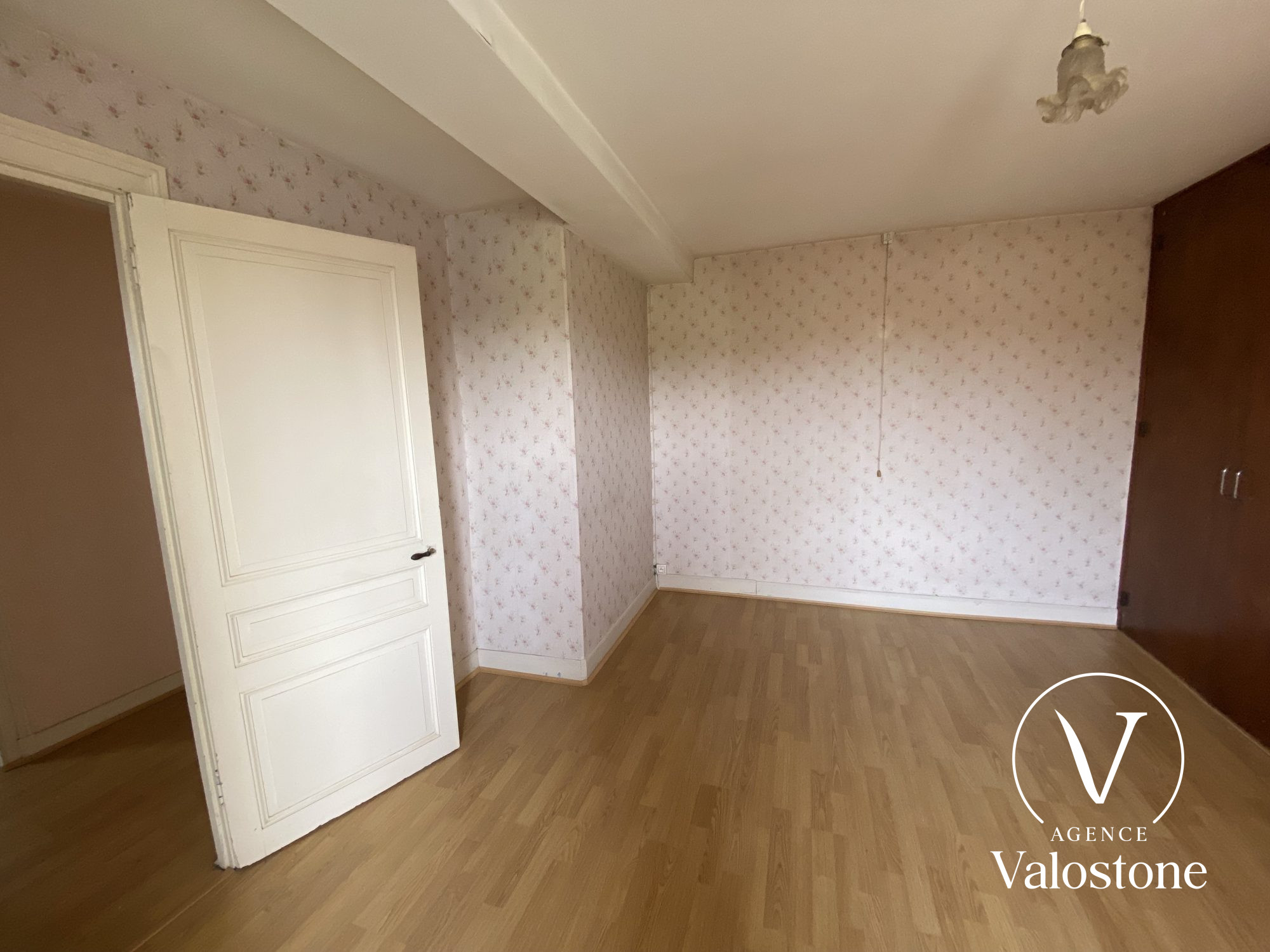 Photo 13 — VALOSTONE INTERNATIONAL