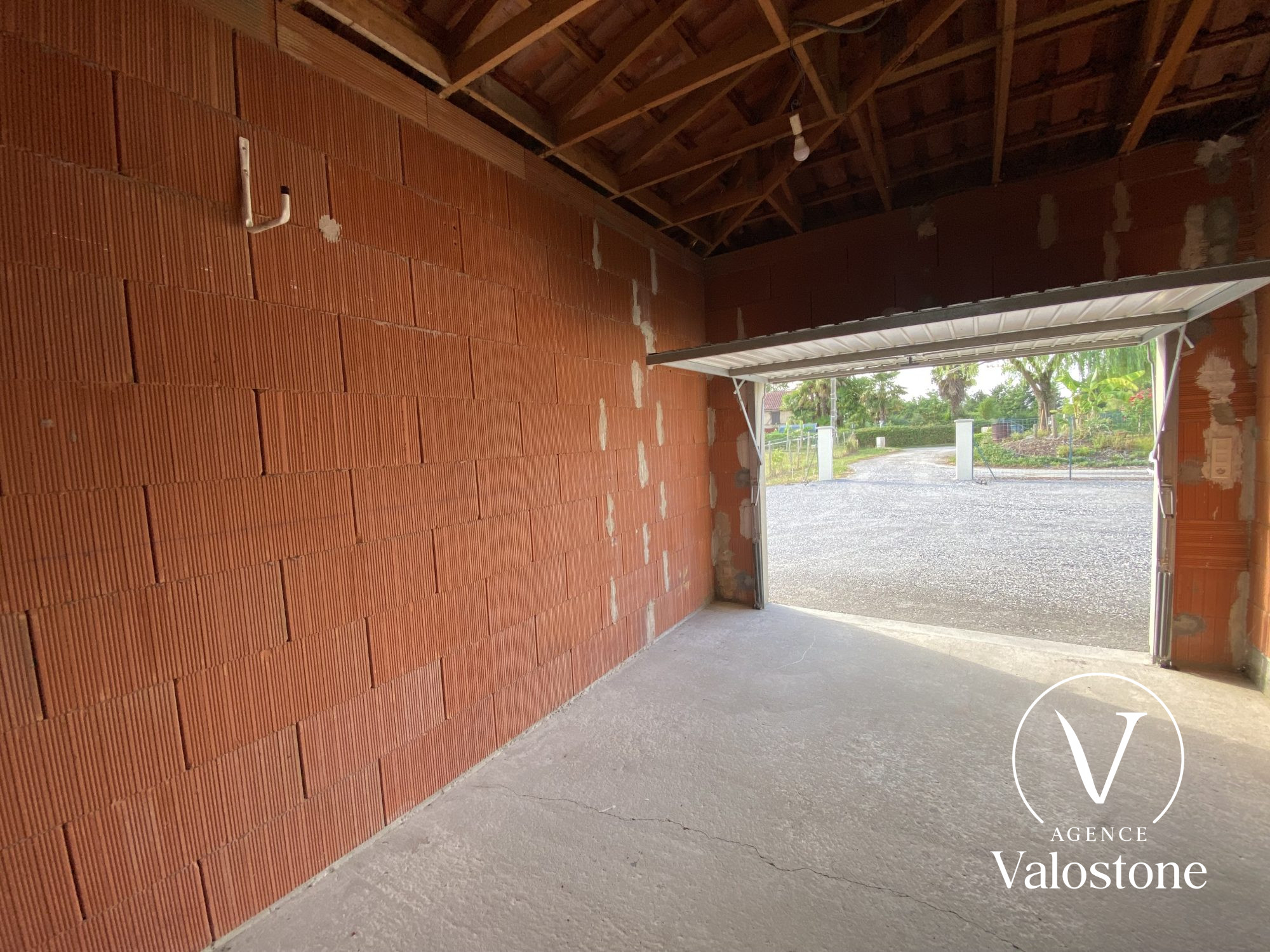 Photo 18 — VALOSTONE INTERNATIONAL