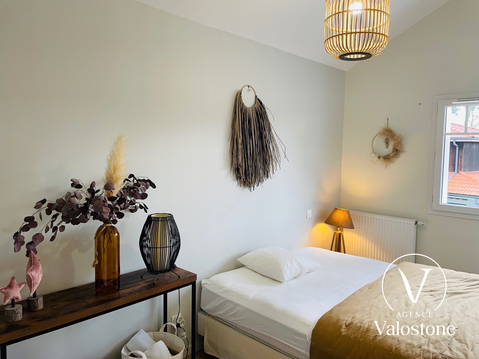 Photo 14 — VALOSTONE INTERNATIONAL