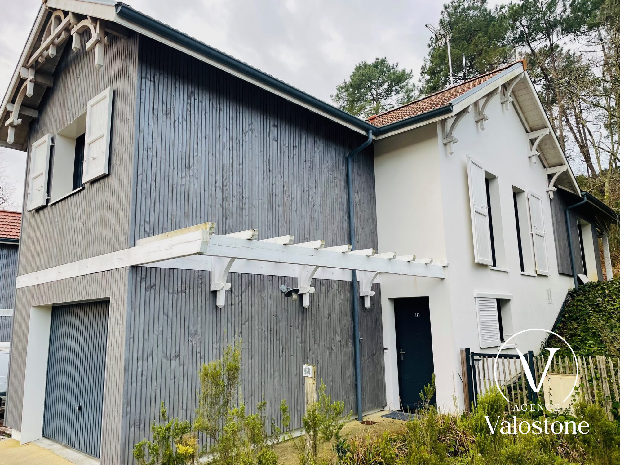 Photo 19 — VALOSTONE INTERNATIONAL