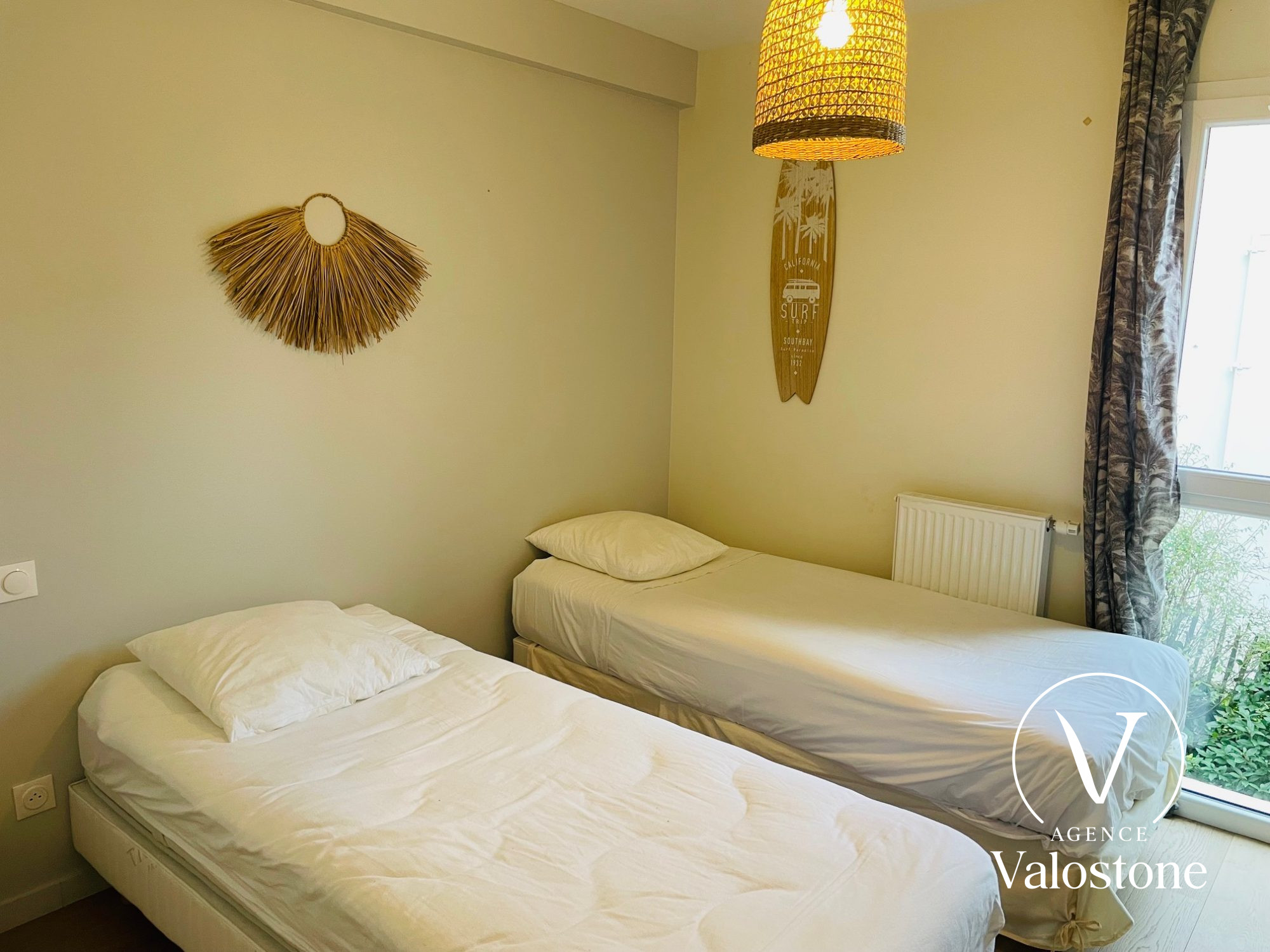 Photo 10 — VALOSTONE INTERNATIONAL