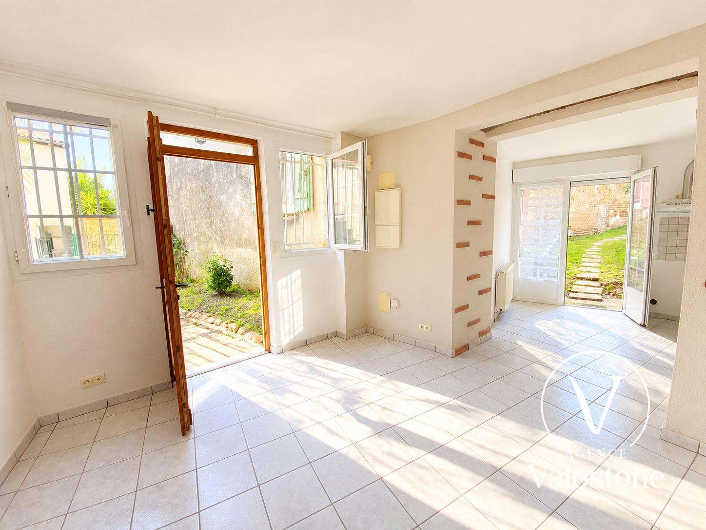 Photo 4 — VALOSTONE INTERNATIONAL