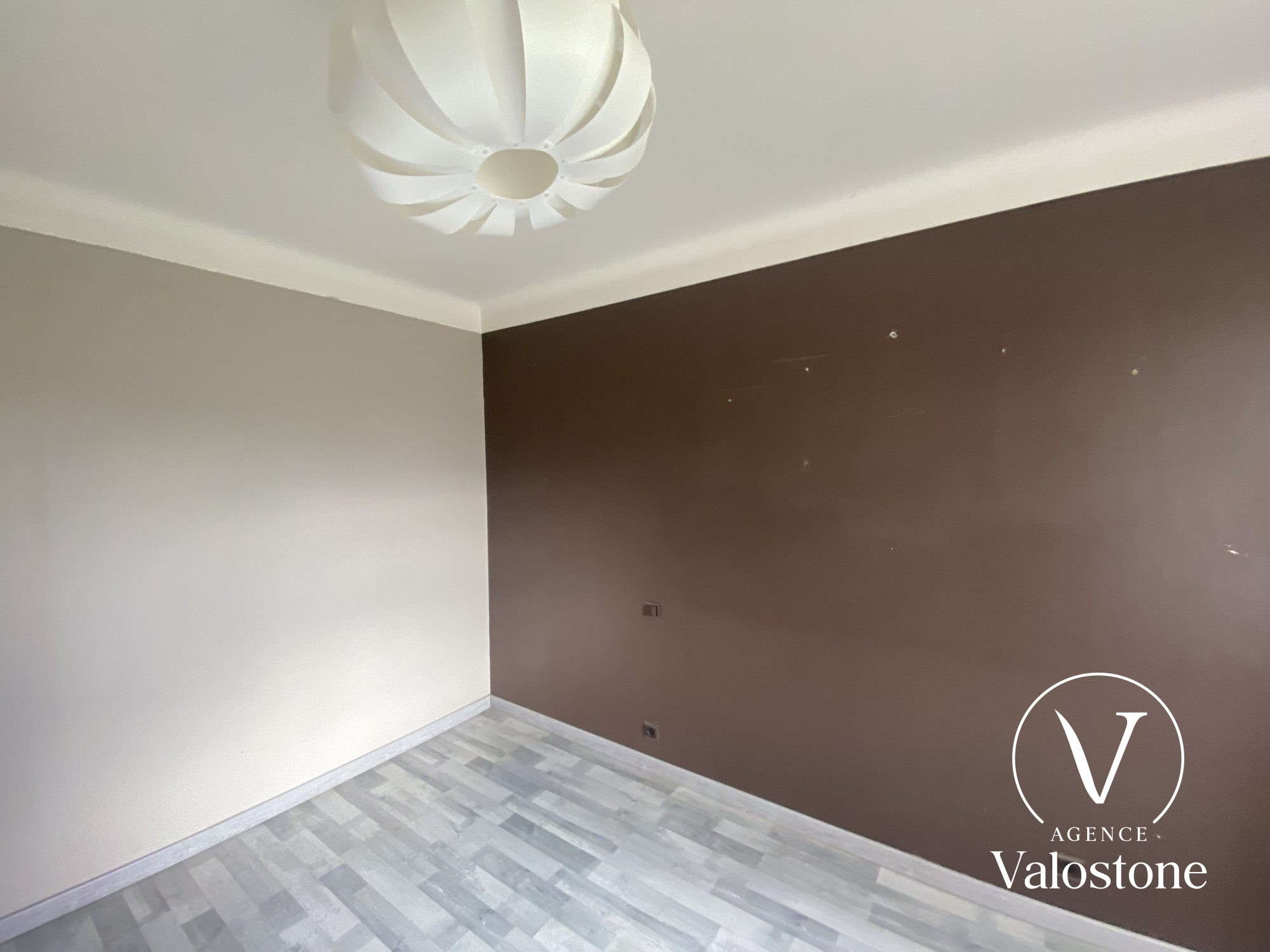 Photo 6 — VALOSTONE INTERNATIONAL