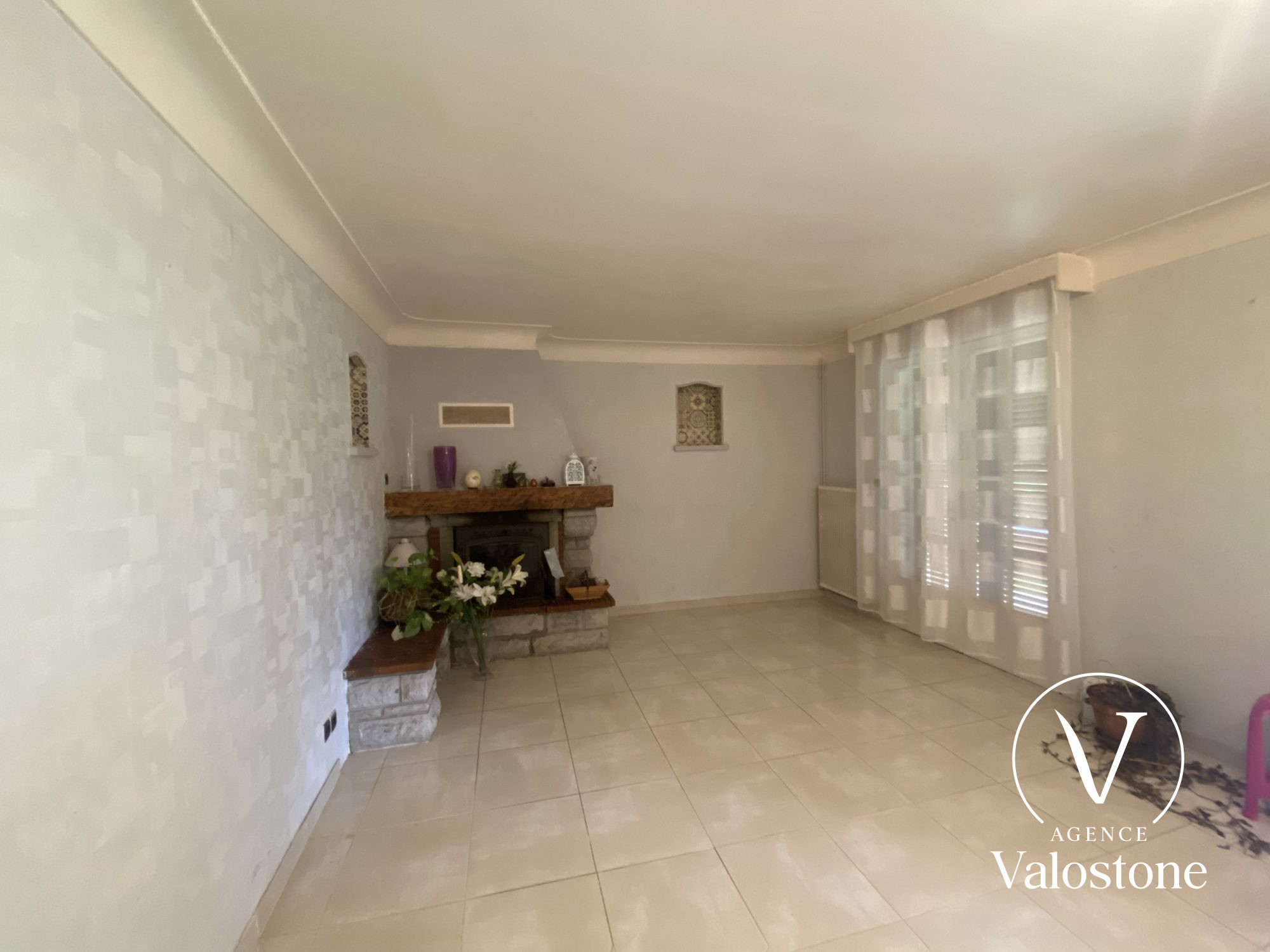 Photo 5 — VALOSTONE INTERNATIONAL