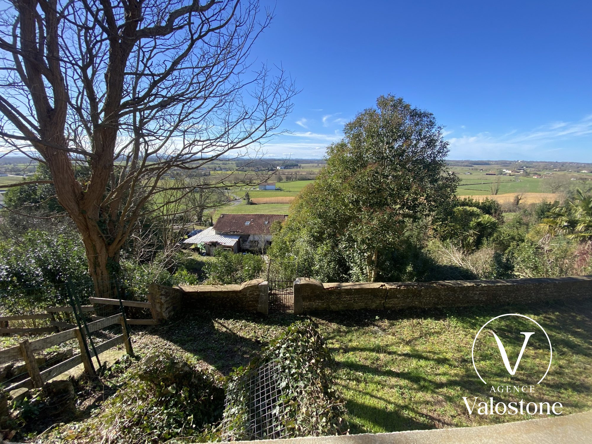 Photo 4 — VALOSTONE INTERNATIONAL