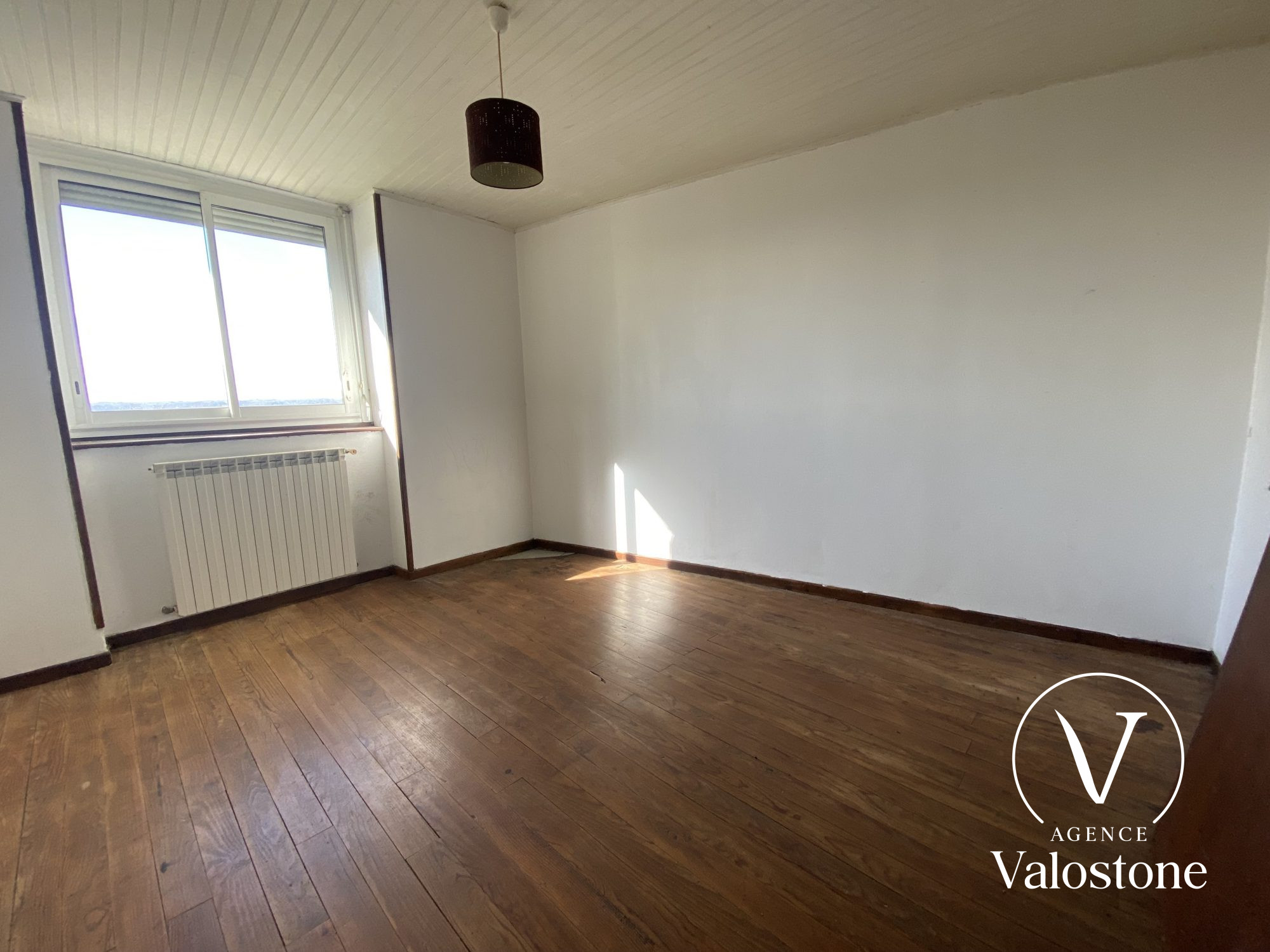 Photo 15 — VALOSTONE INTERNATIONAL