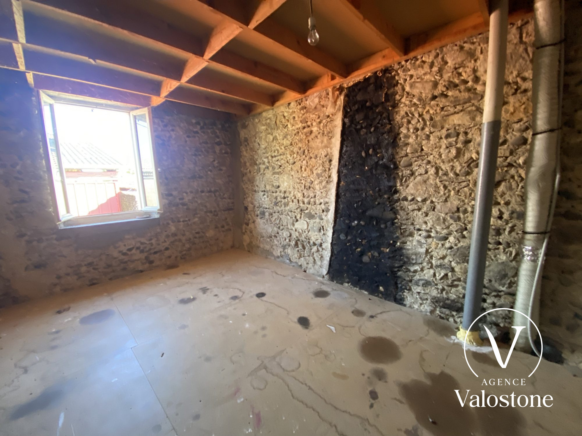 Photo 7 — VALOSTONE INTERNATIONAL