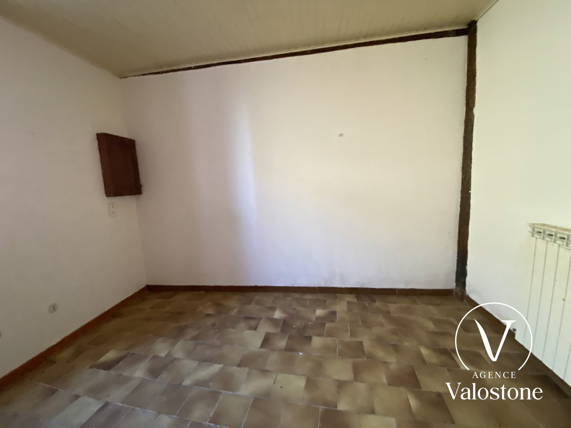 Photo 13 — VALOSTONE INTERNATIONAL
