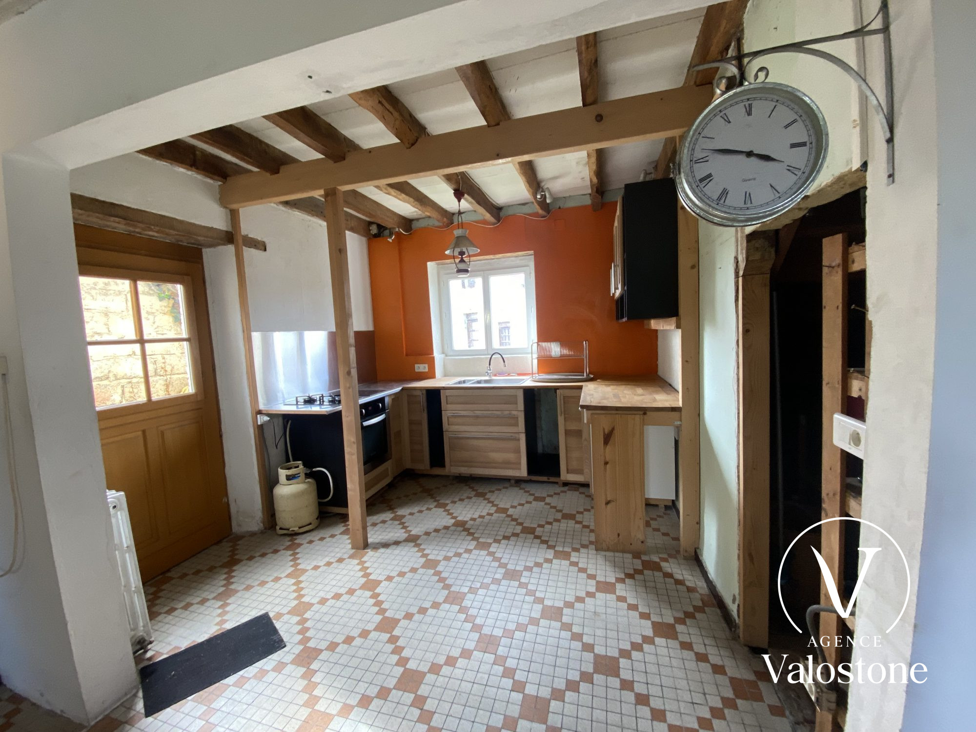Photo 15 — VALOSTONE INTERNATIONAL