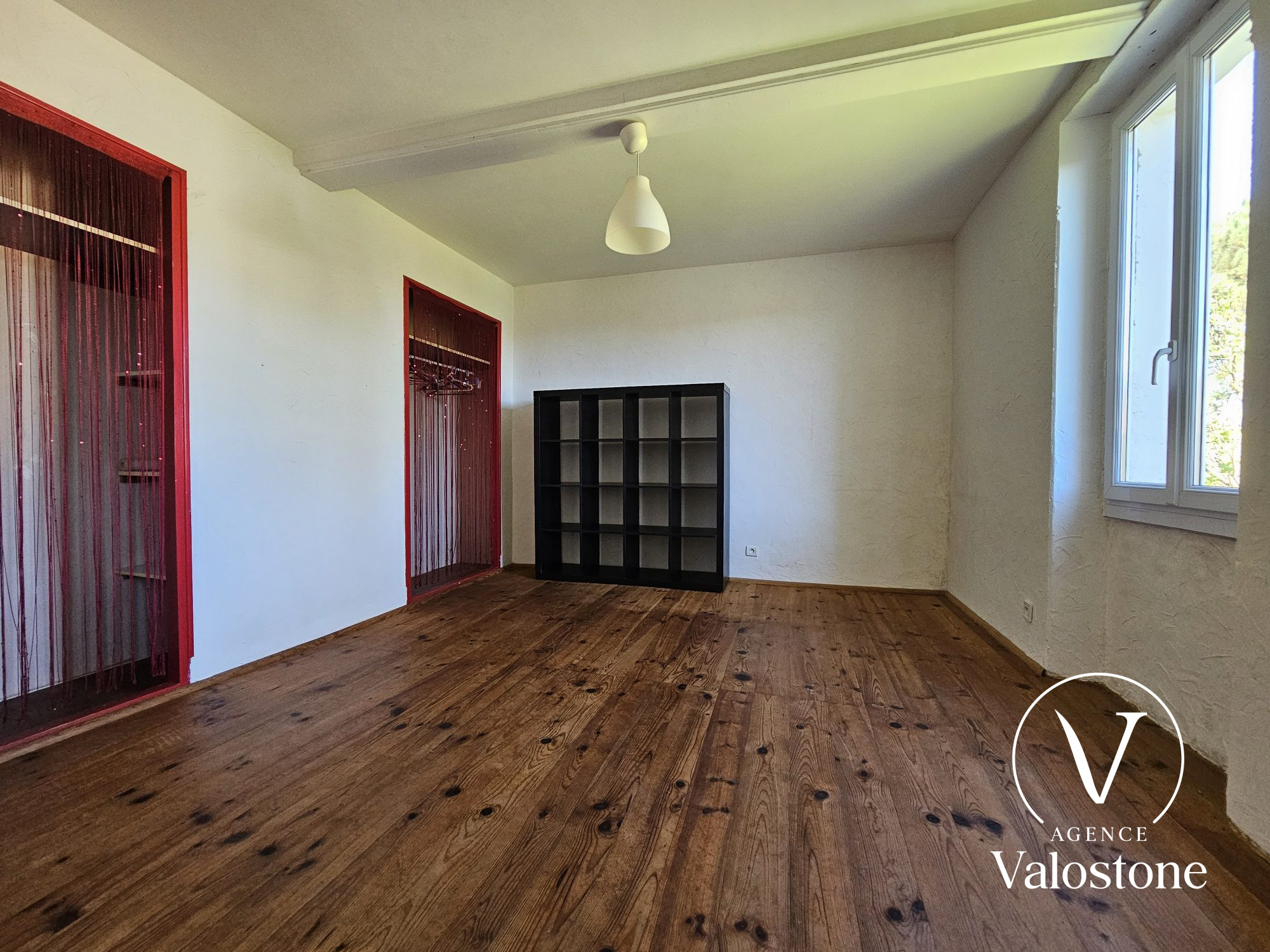 Photo 21 — VALOSTONE INTERNATIONAL
