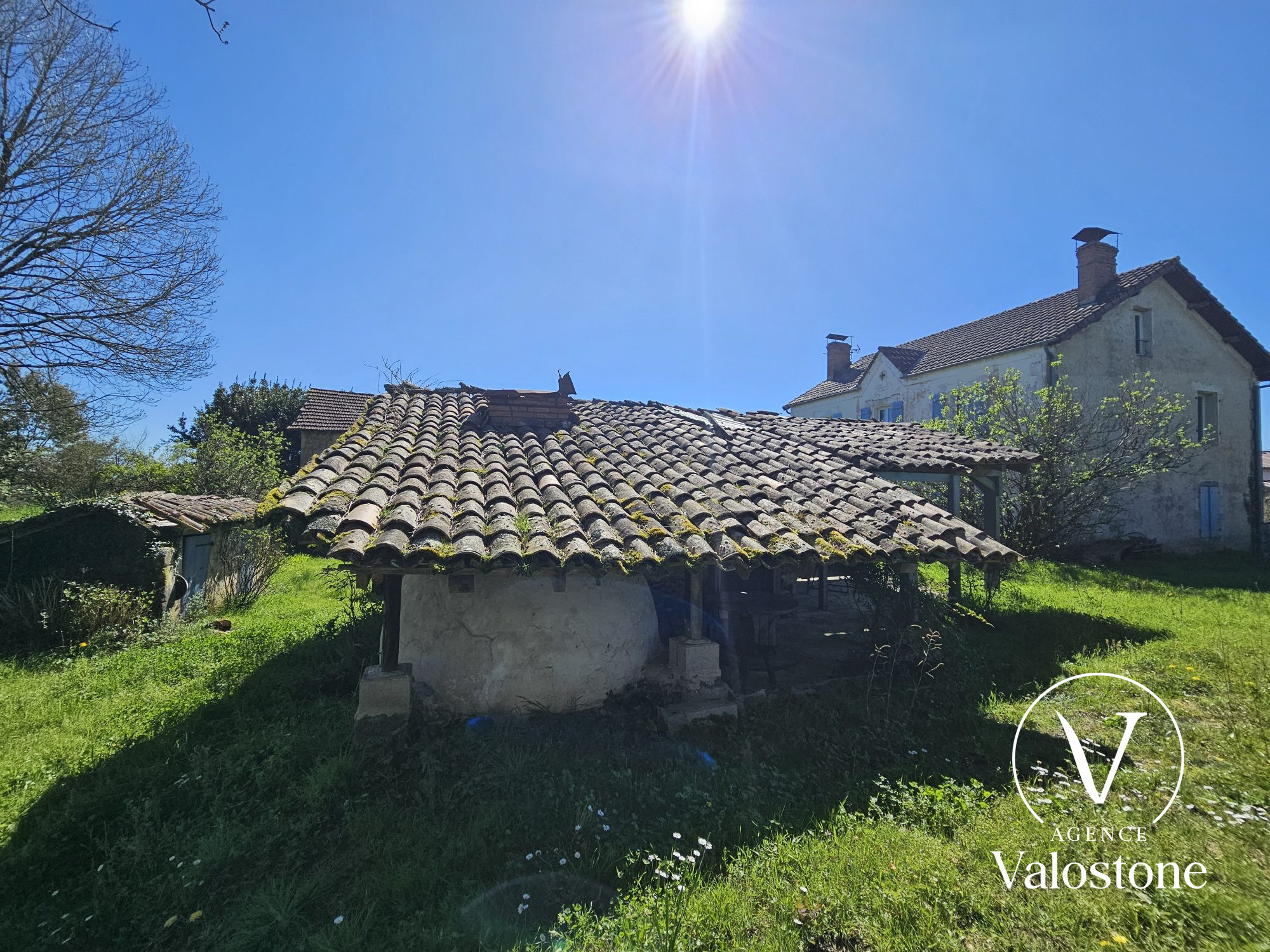 Photo 2 — VALOSTONE INTERNATIONAL