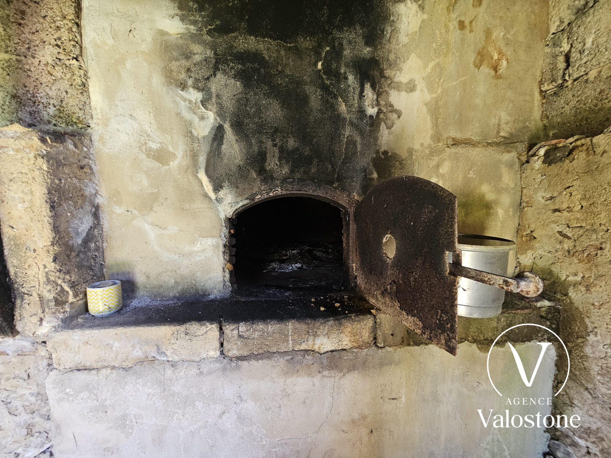 Photo 24 — VALOSTONE INTERNATIONAL