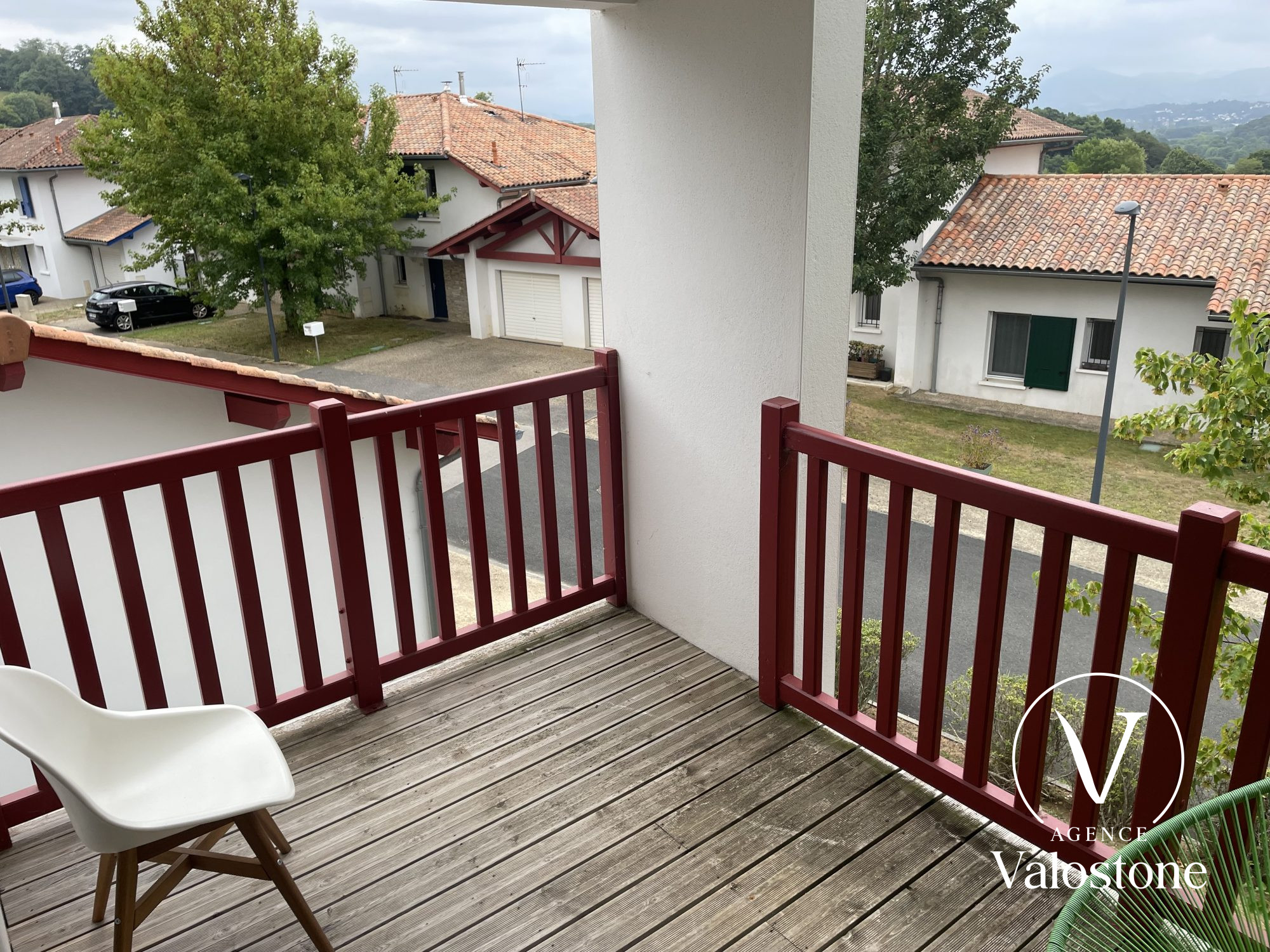 Photo 4 — VALOSTONE INTERNATIONAL
