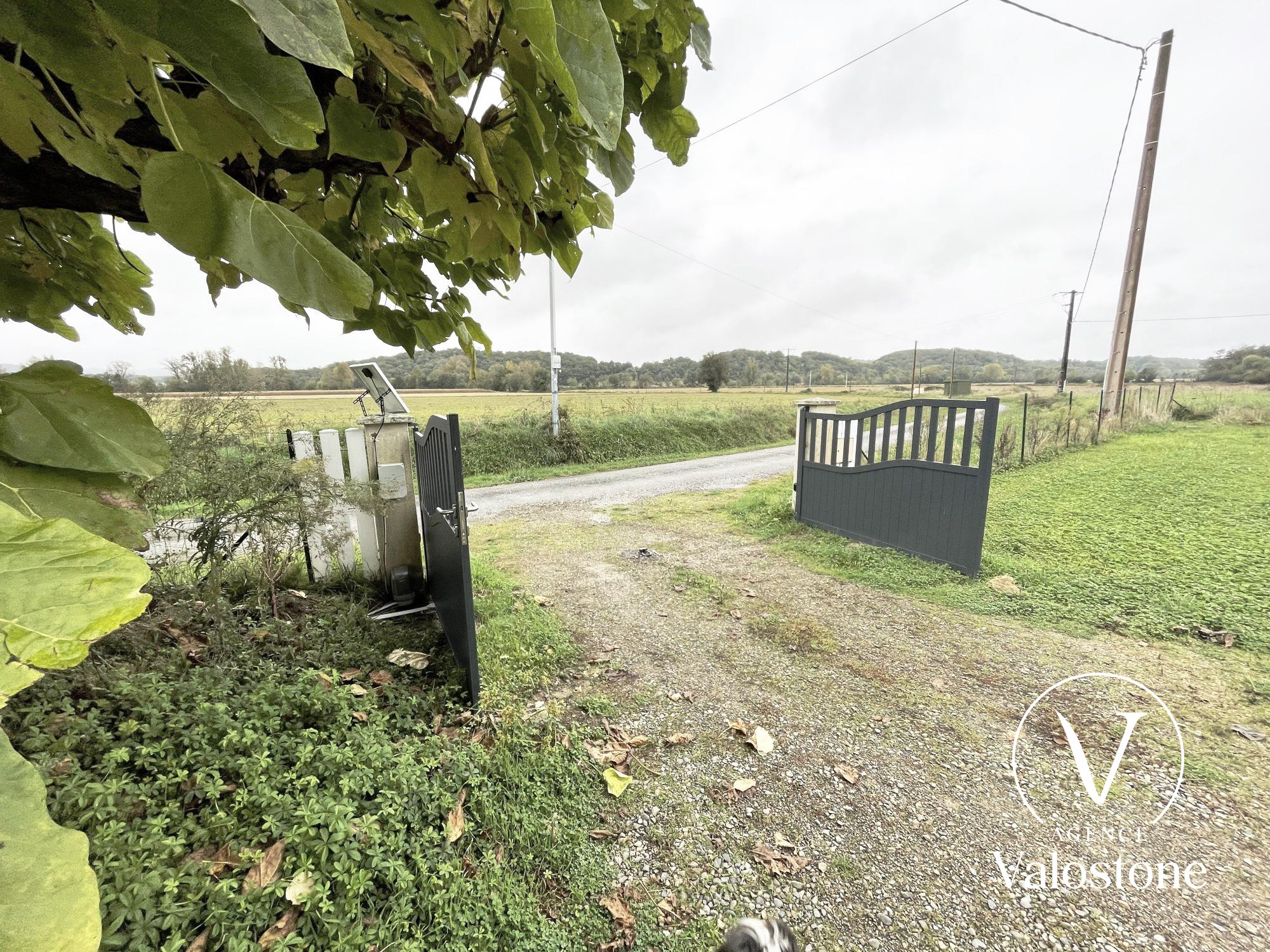 Photo 6 — VALOSTONE INTERNATIONAL
