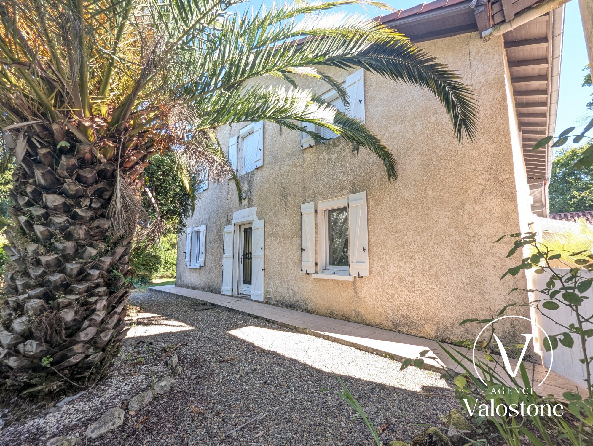 Photo 4 — VALOSTONE INTERNATIONAL