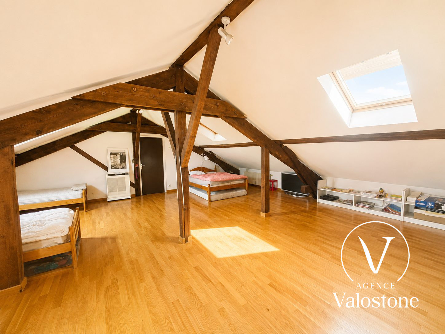 Photo 16 — VALOSTONE INTERNATIONAL