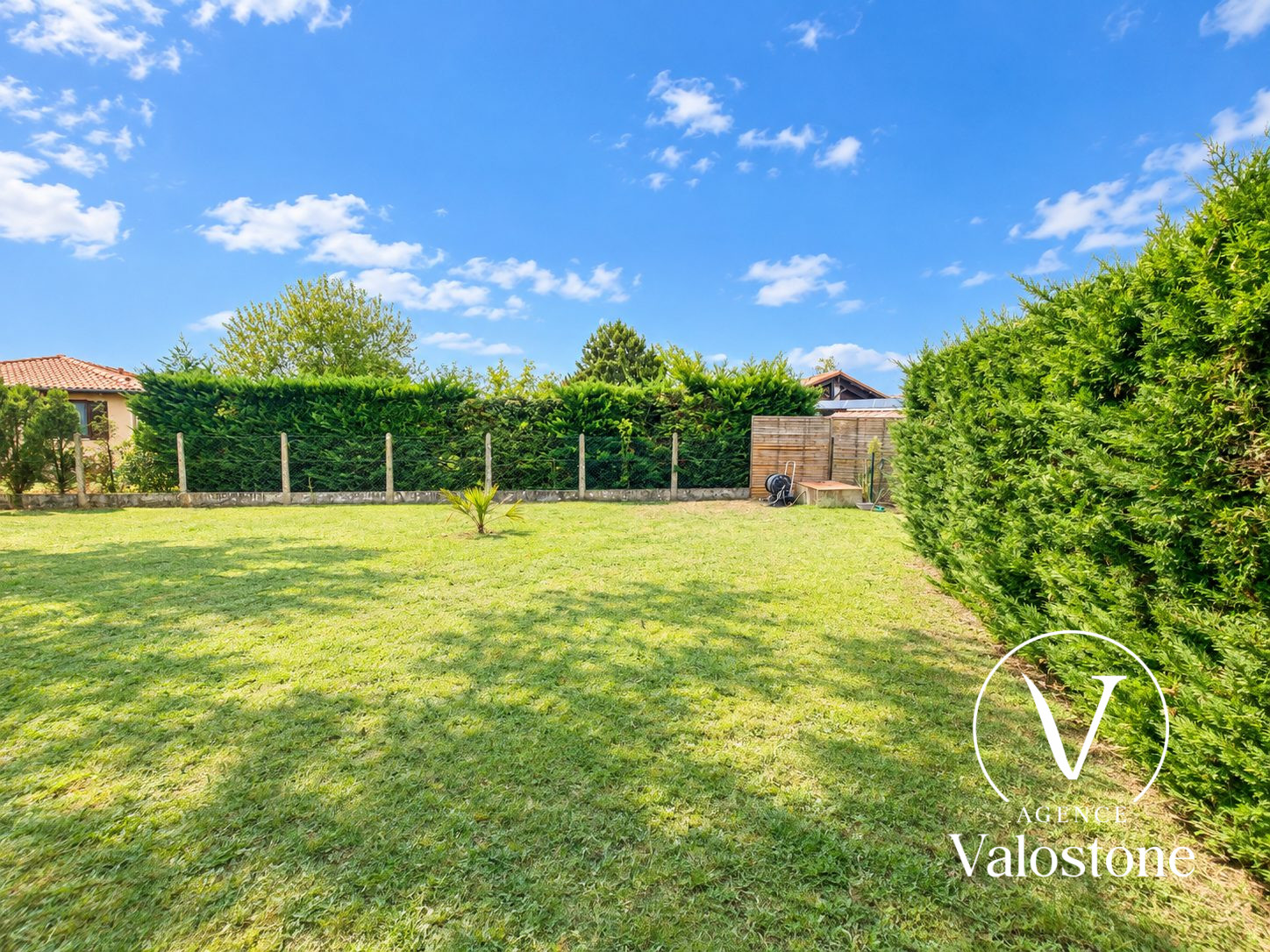 Photo 4 — VALOSTONE INTERNATIONAL