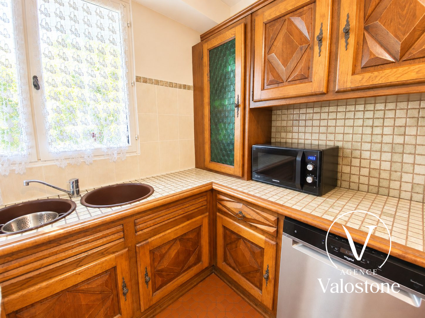 Photo 6 — VALOSTONE INTERNATIONAL