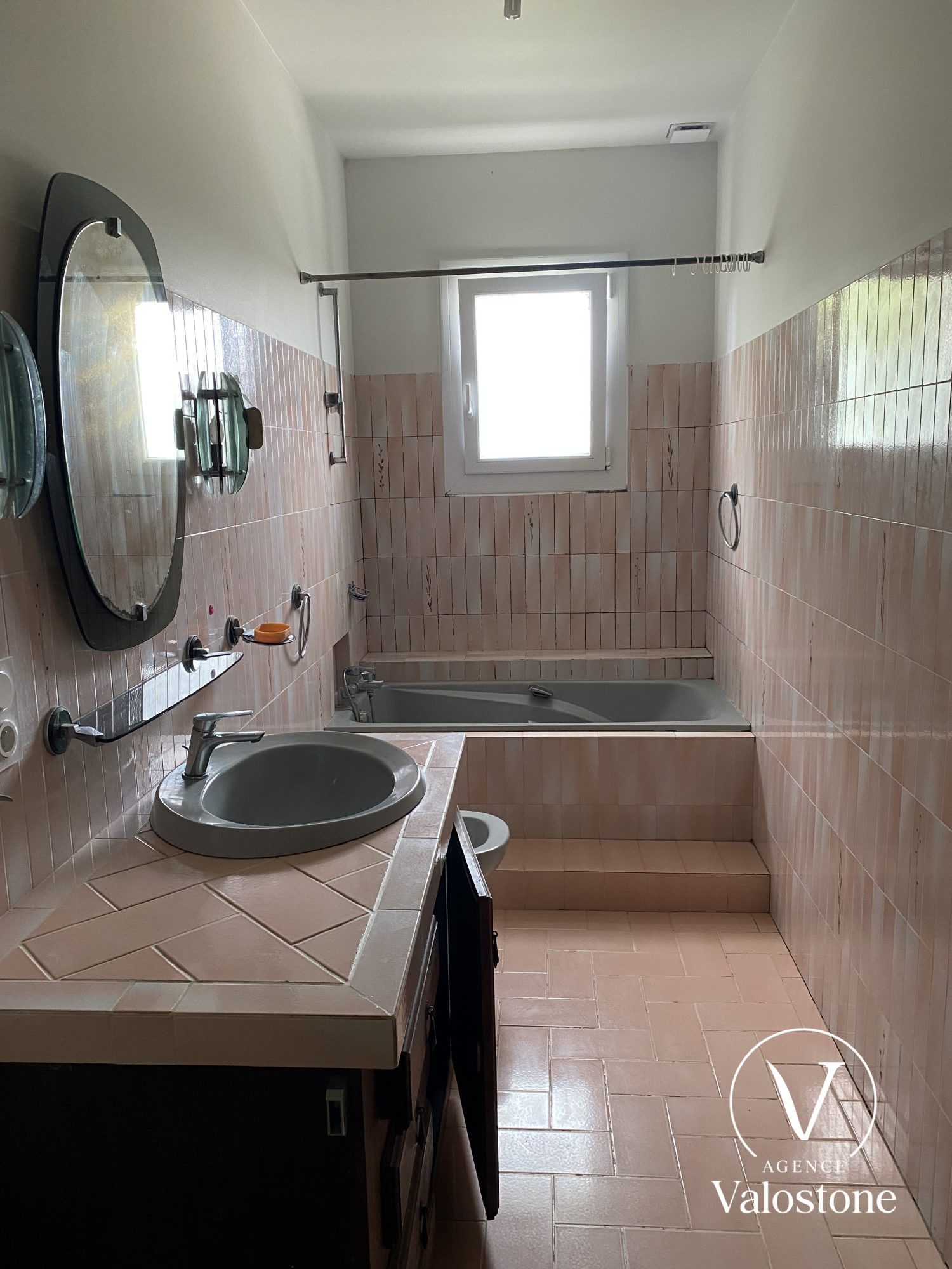 Photo 12 — VALOSTONE INTERNATIONAL