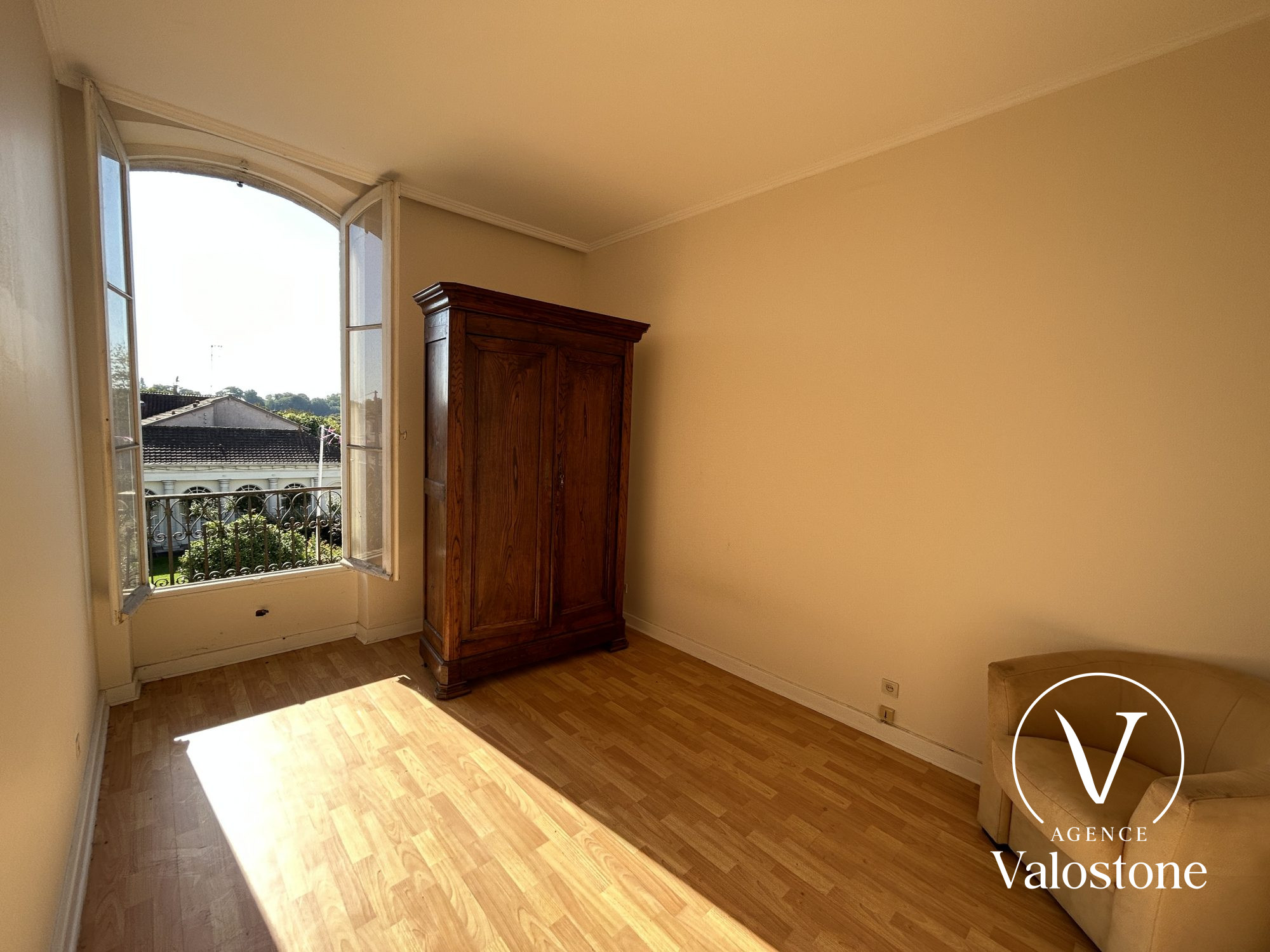 Photo 2 — VALOSTONE INTERNATIONAL