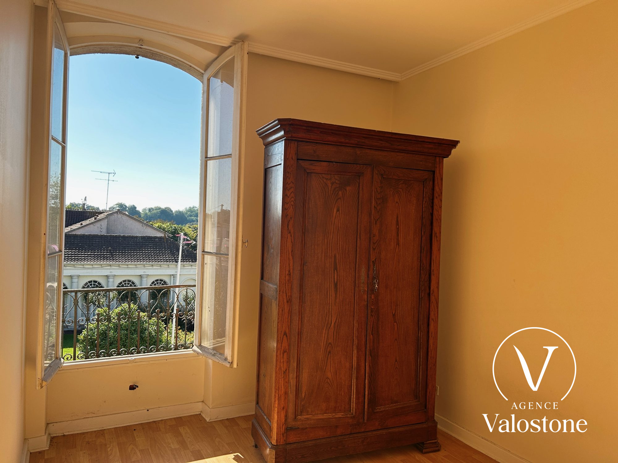 Photo 10 — VALOSTONE INTERNATIONAL