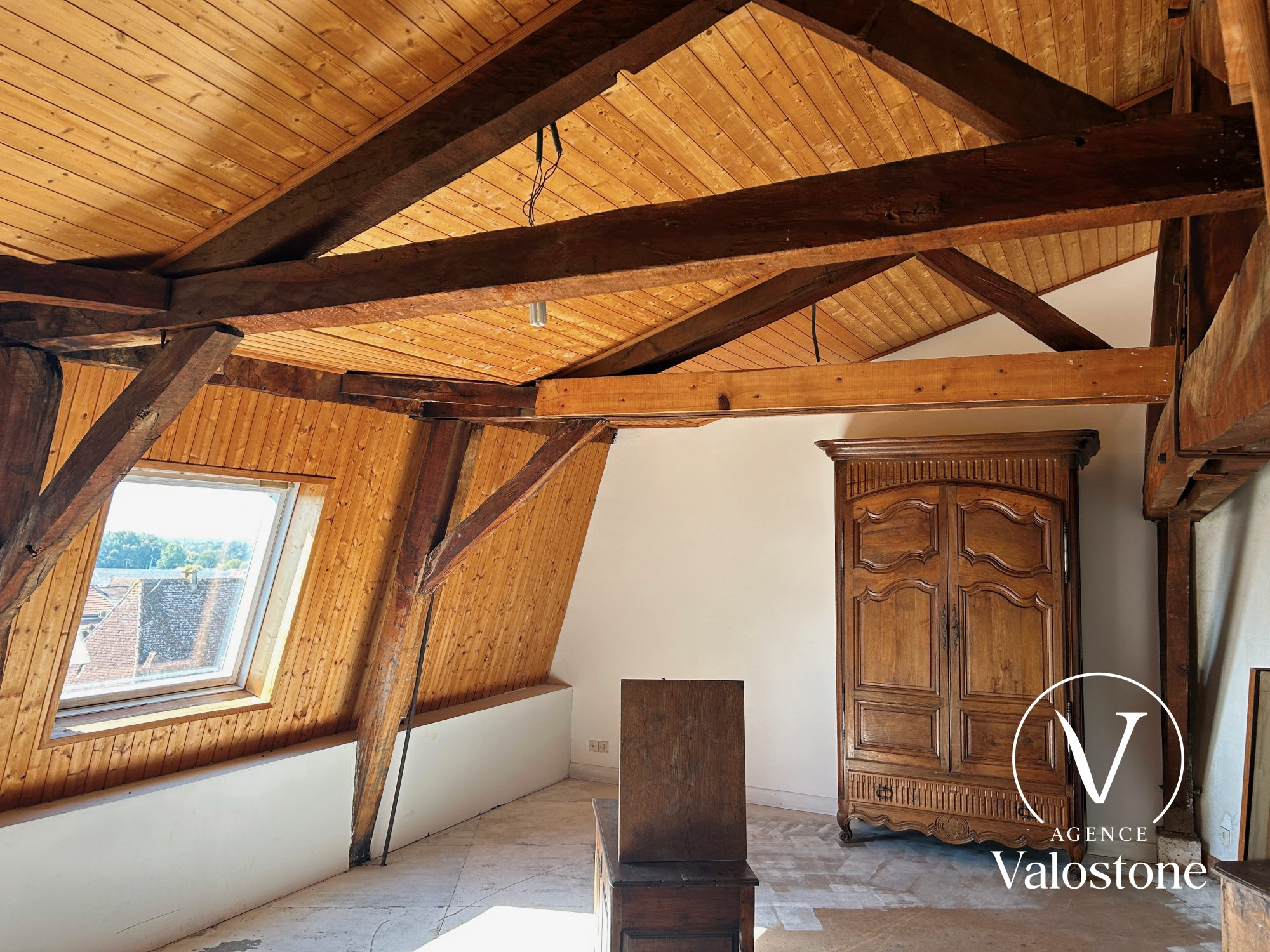 Photo 4 — VALOSTONE INTERNATIONAL