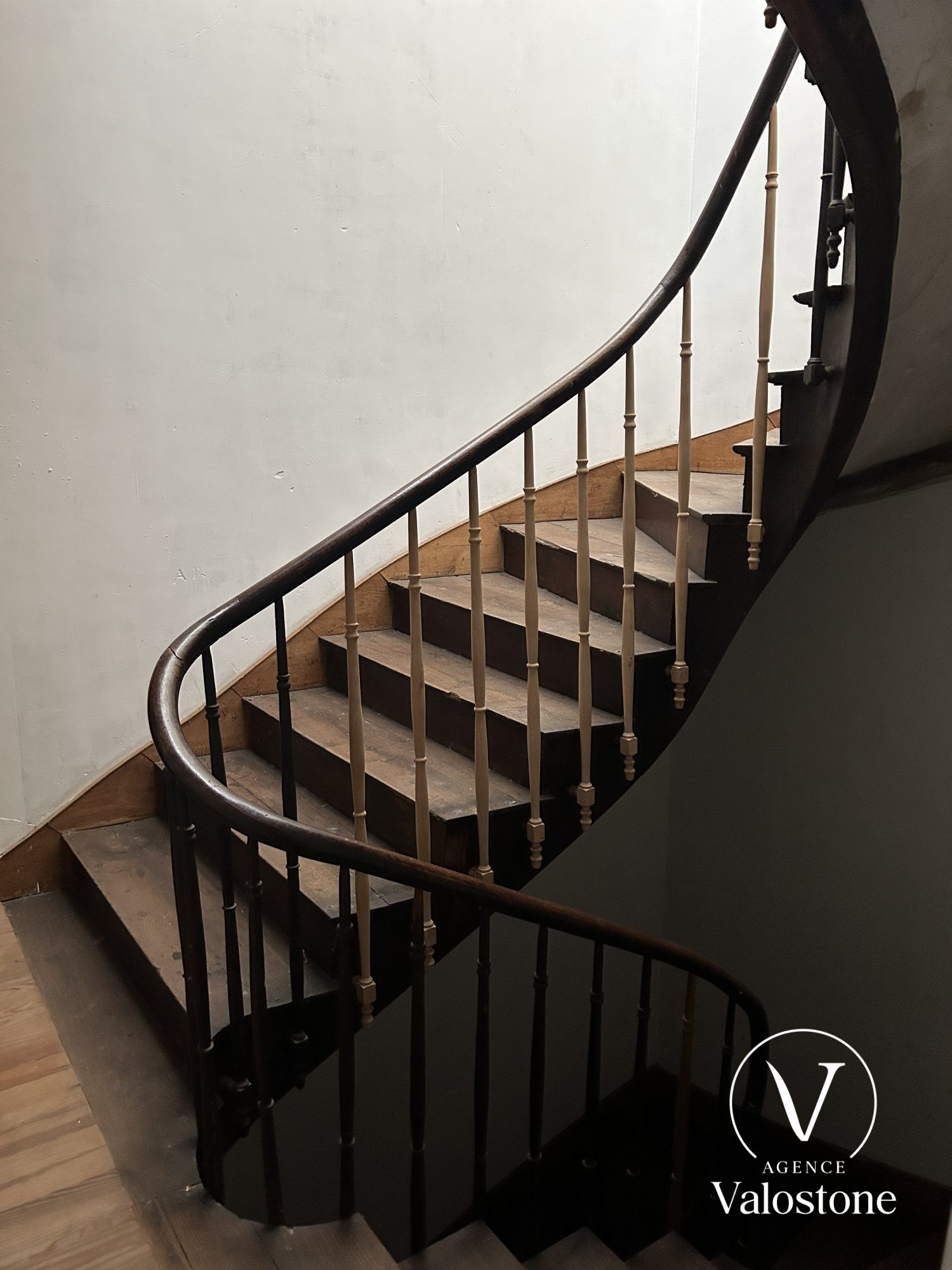 Photo 2 — VALOSTONE INTERNATIONAL