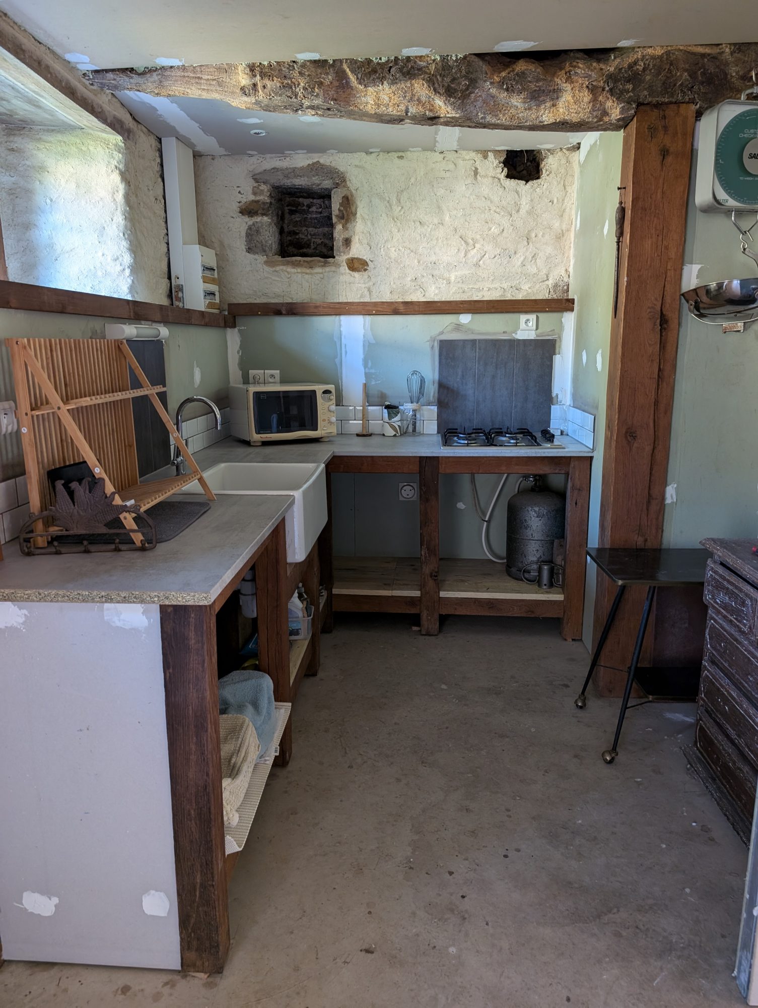Photo 3 — CABINET A&G