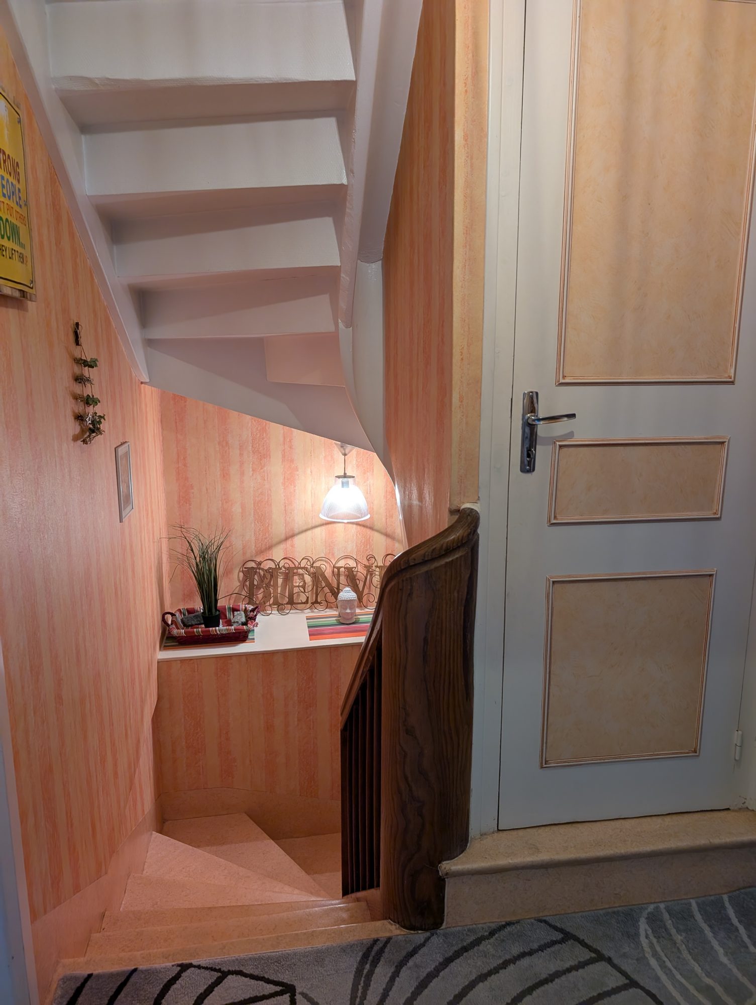Photo 8 — CABINET A&G