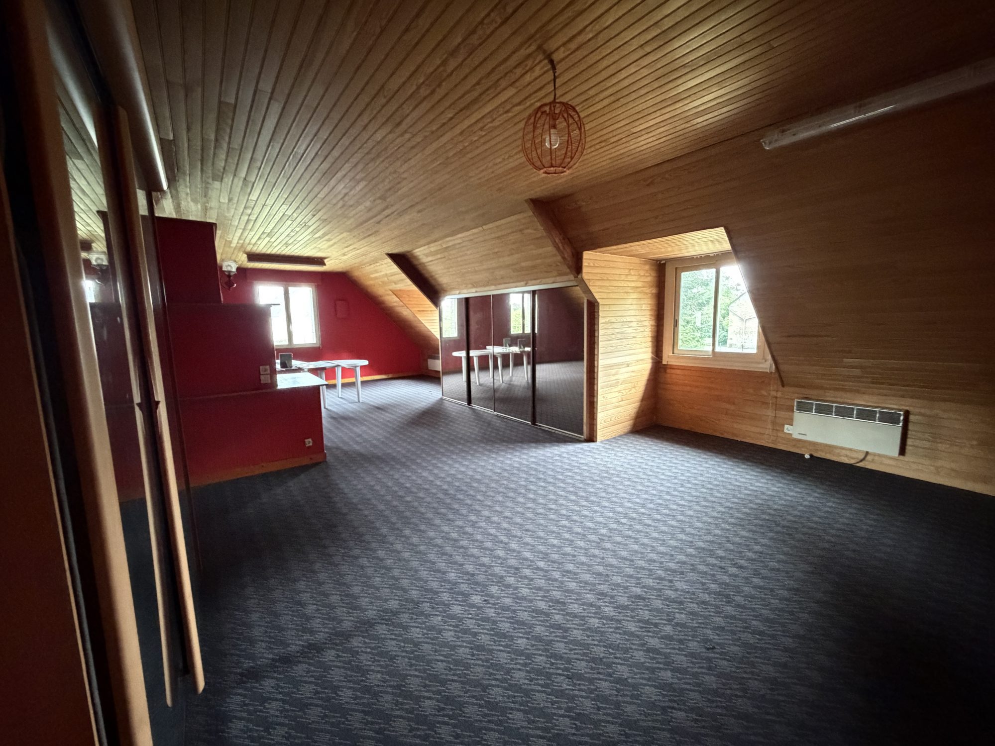 Photo 15 — CABINET A&G