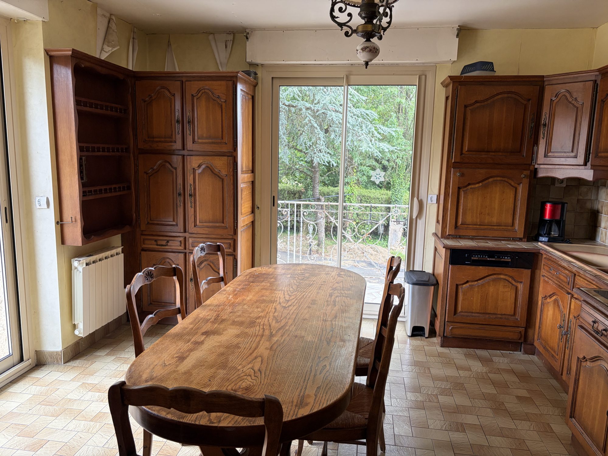Photo 5 — CABINET A&G