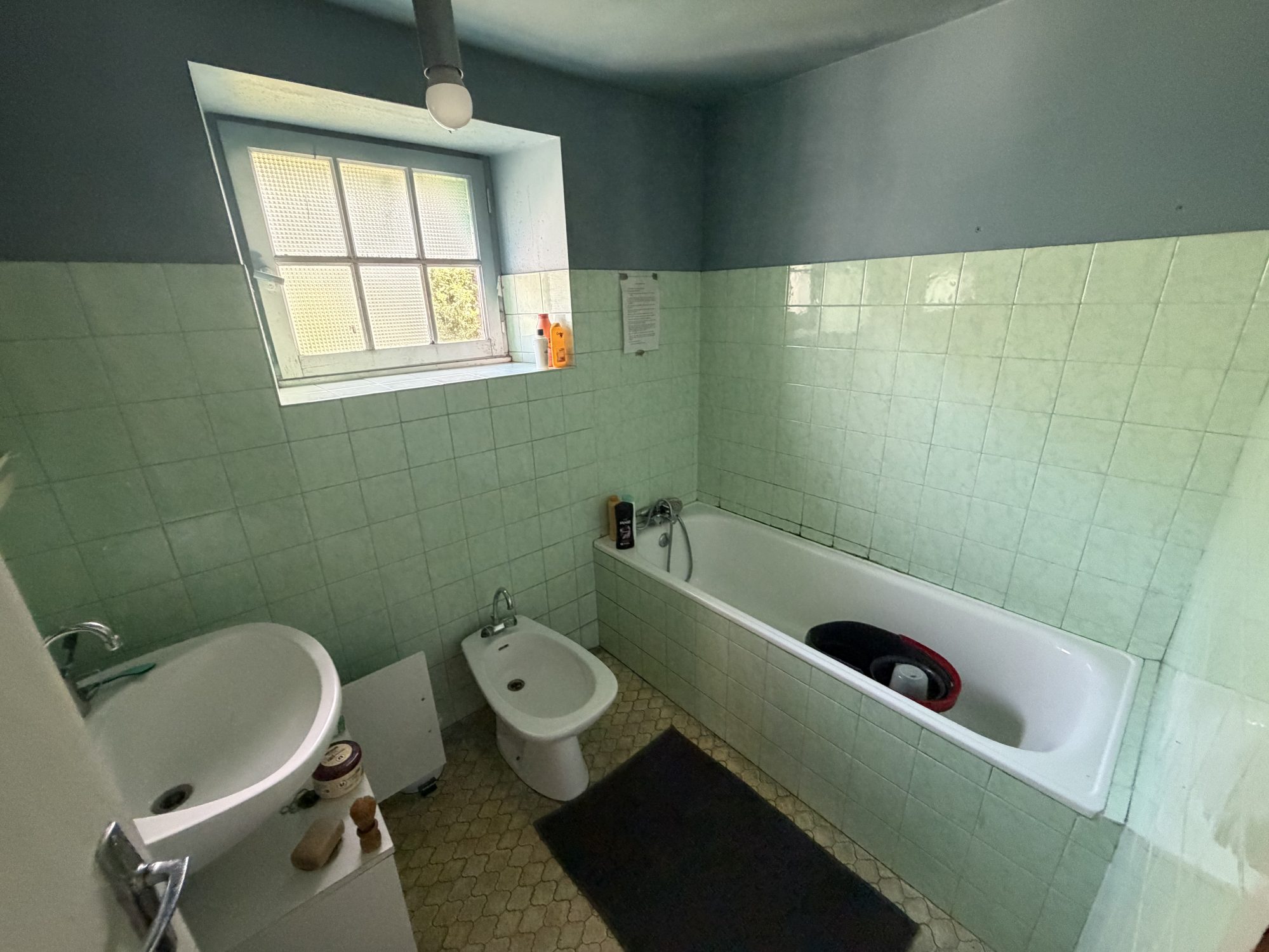 Photo 5 — CABINET A&G
