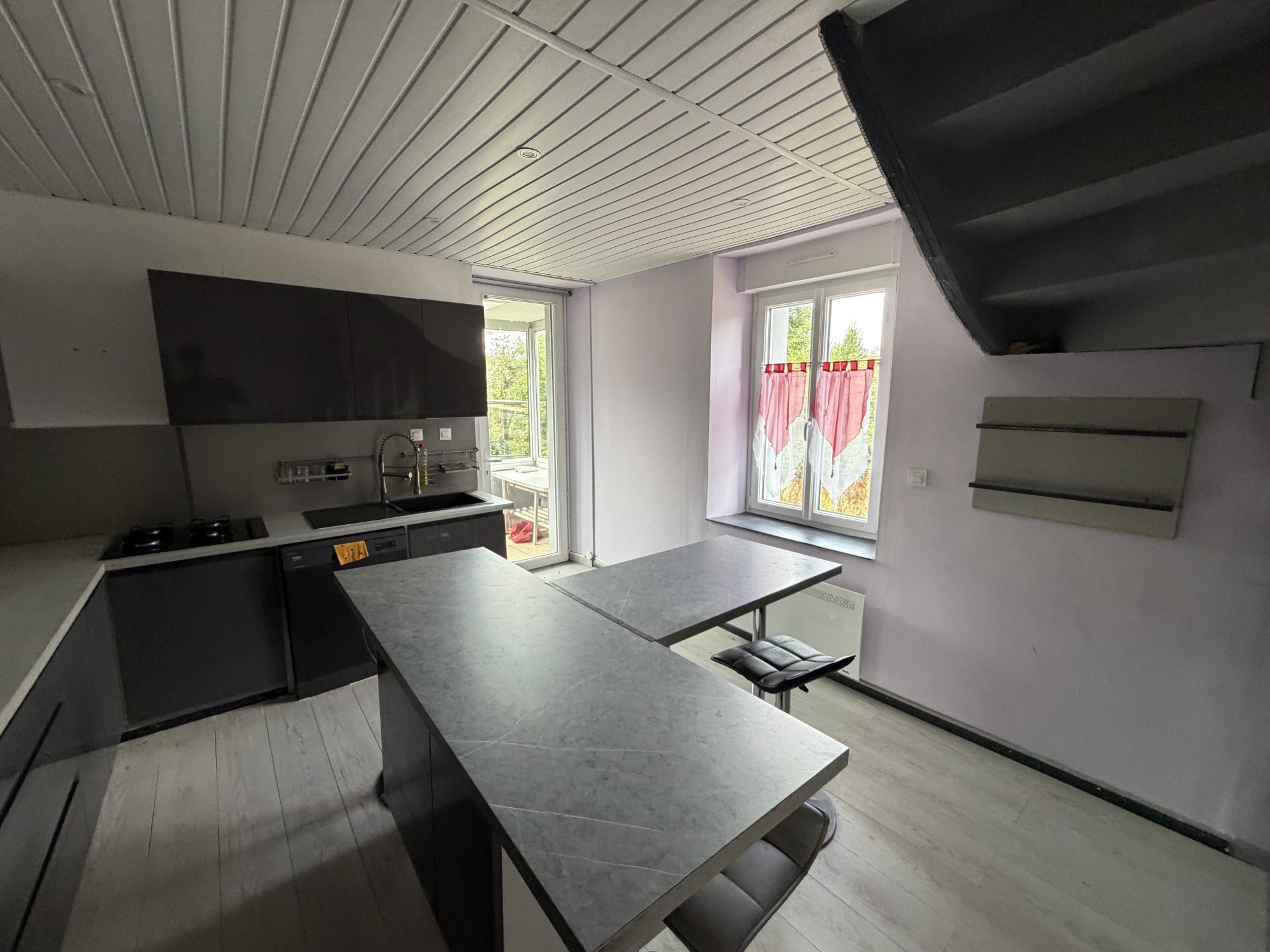 Photo 2 — CABINET A&G