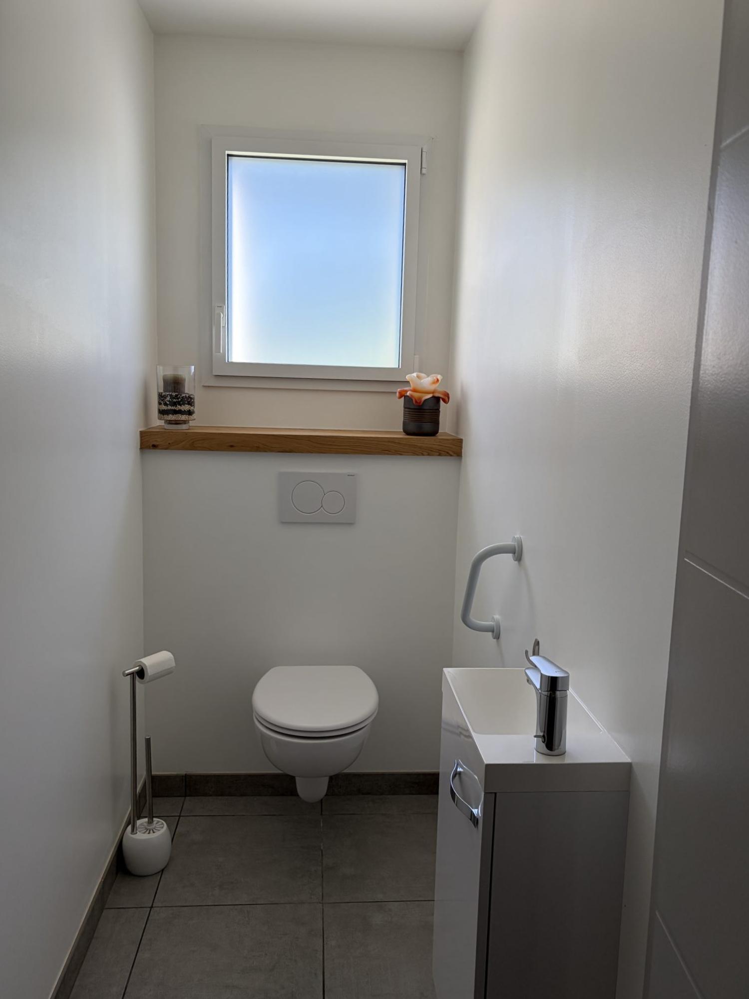 Photo 11 — CABINET A&G
