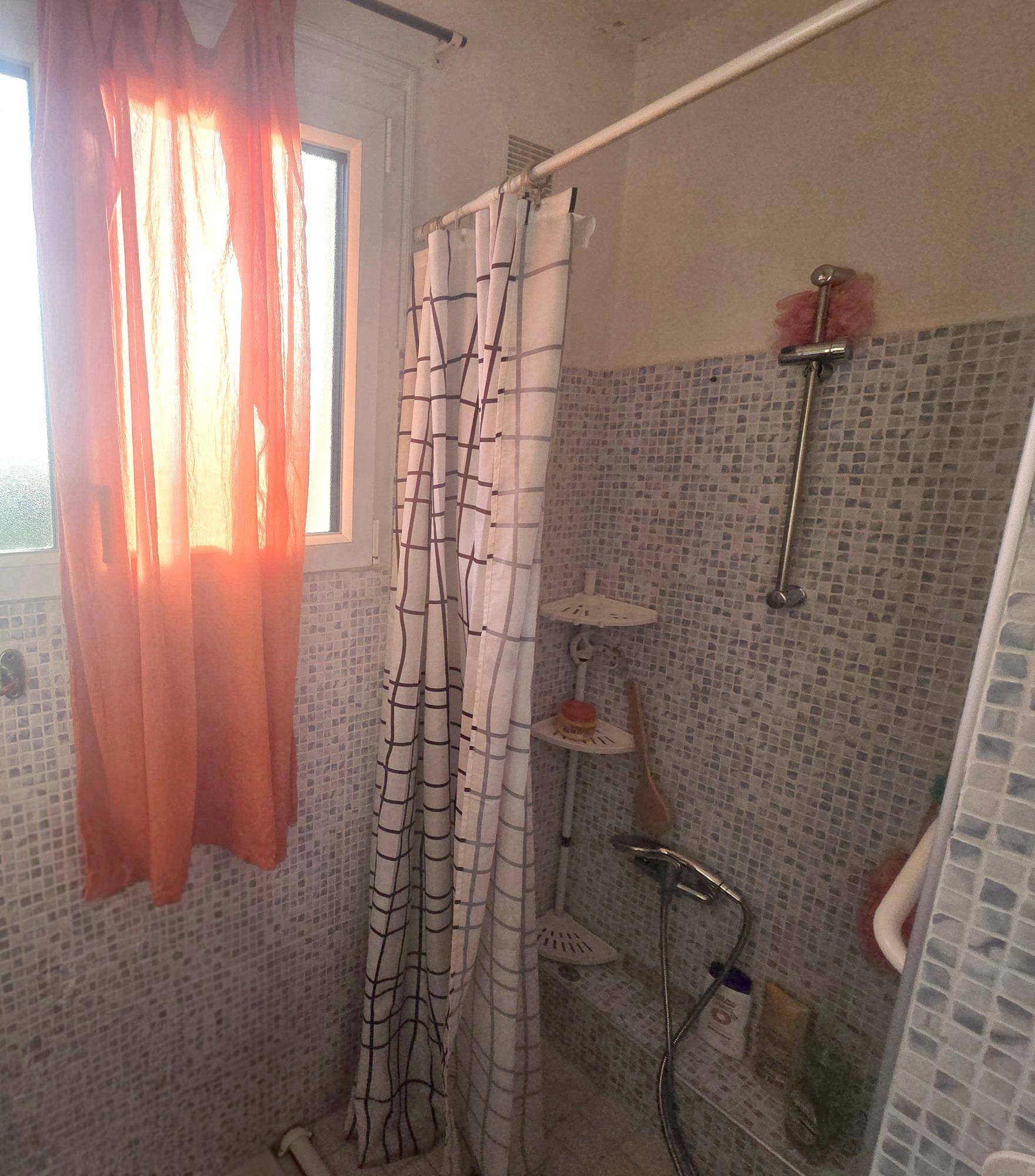 Photo 5 — CABINET A&G