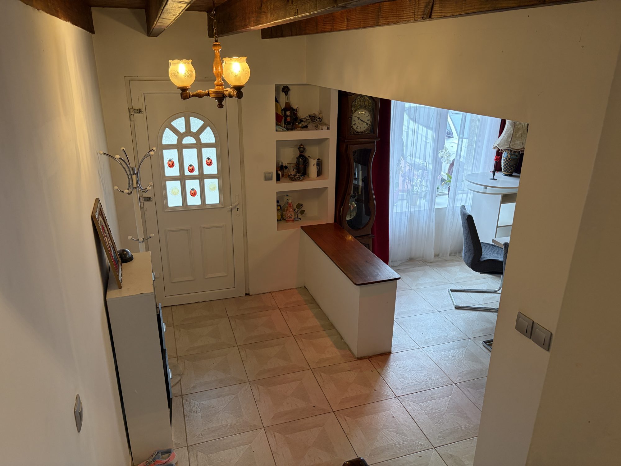 Photo 4 — CABINET A&G