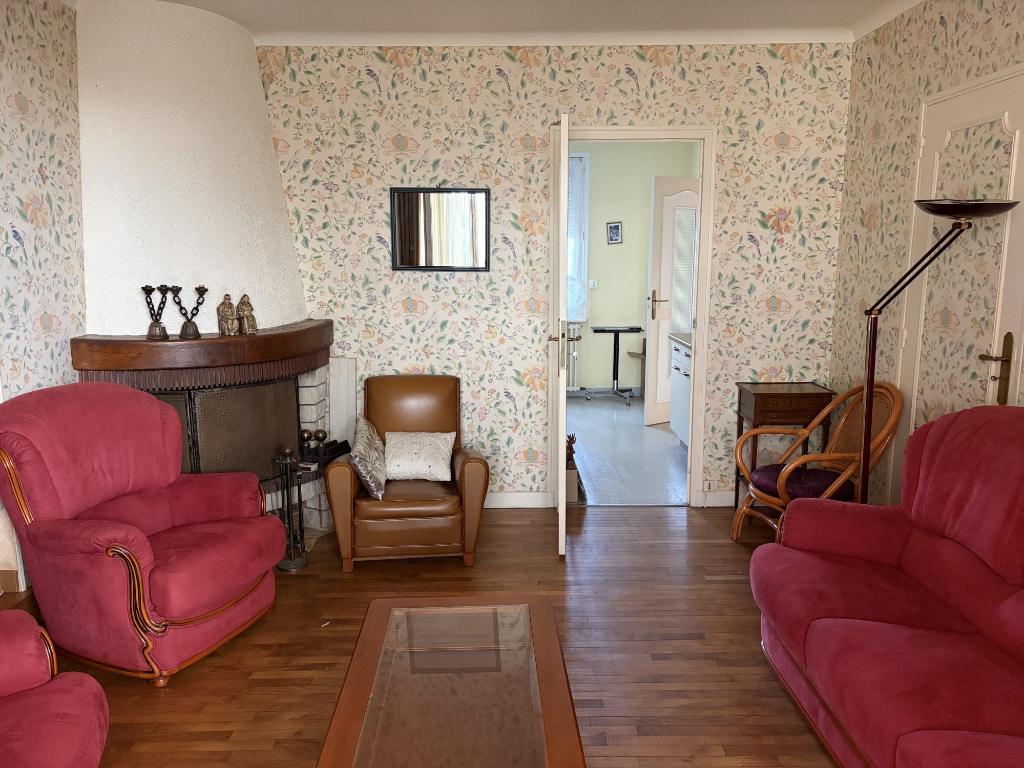 Photo 4 — CABINET A&G