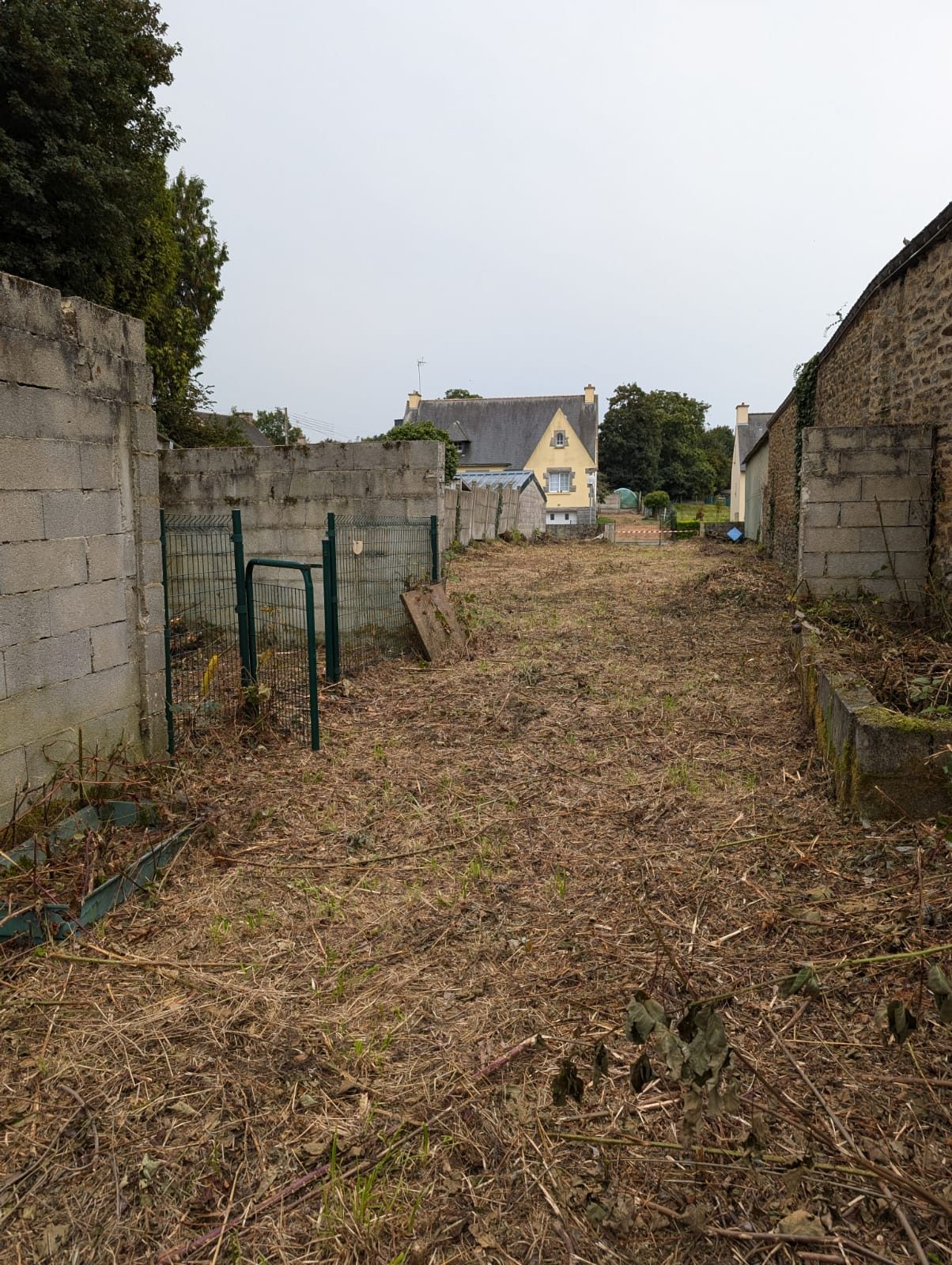 Photo 16 — CABINET A&G