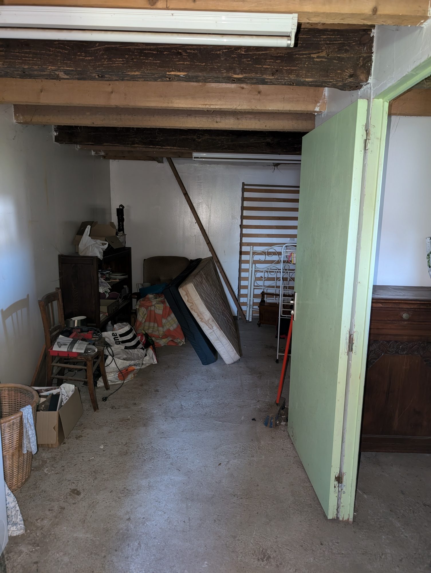 Photo 12 — CABINET A&G