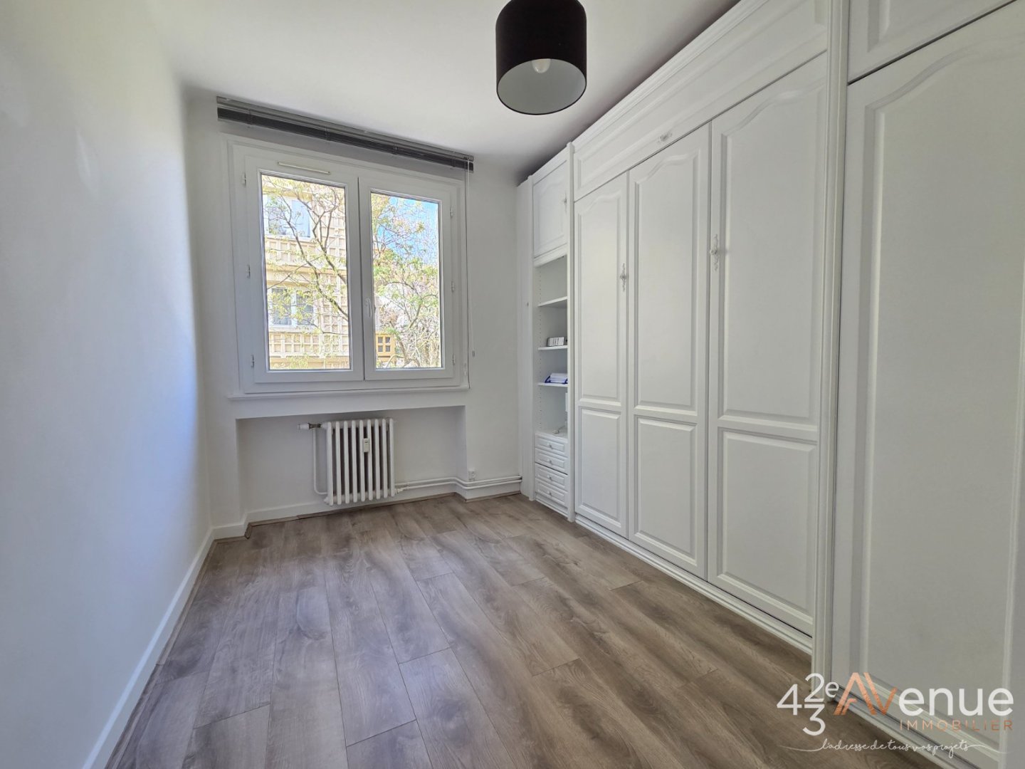 Photo 12 — 42eme Avenue