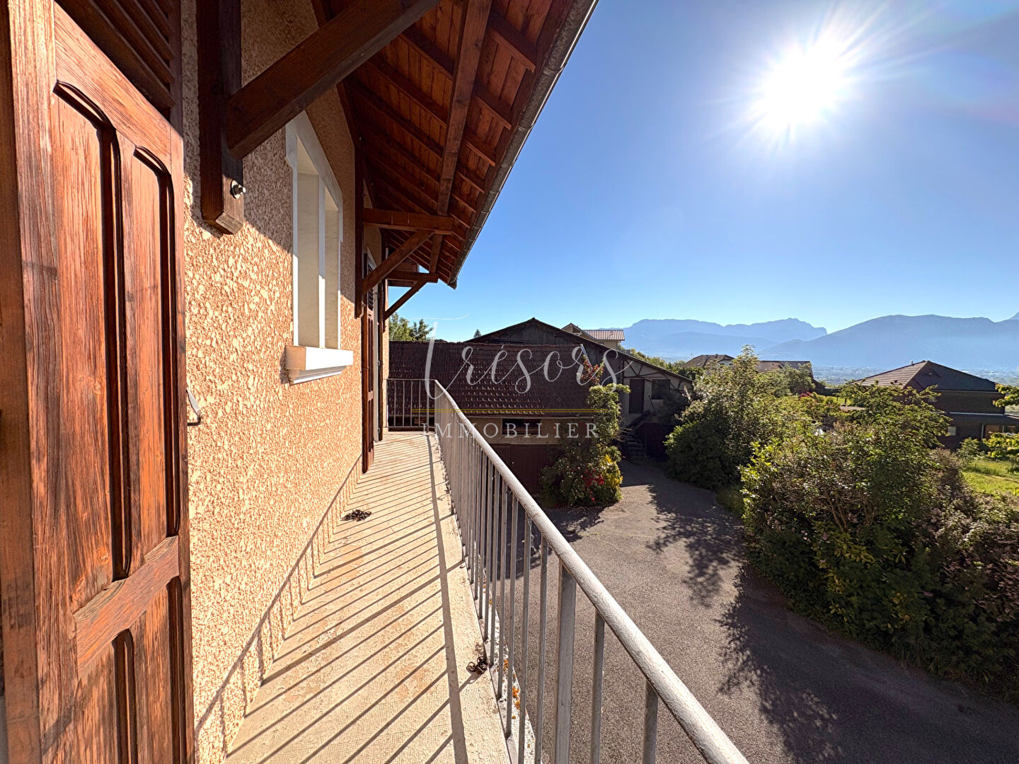 Photo 3 — TRESORS IMMOBILIER