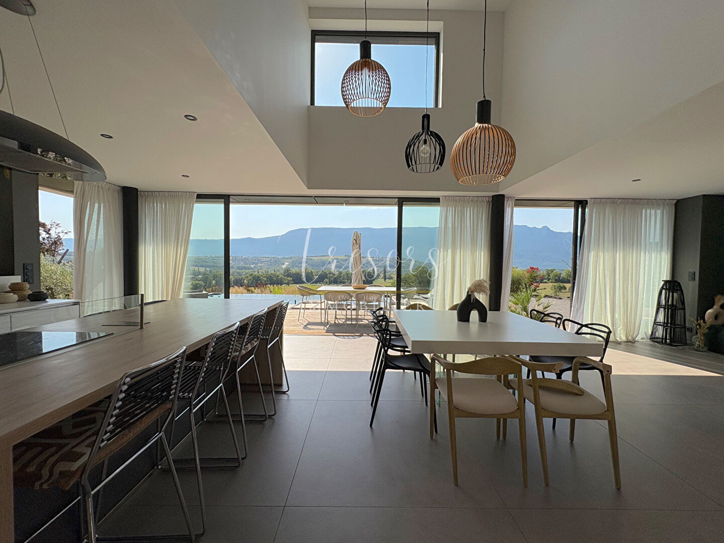 Photo 2 — TRESORS IMMOBILIER