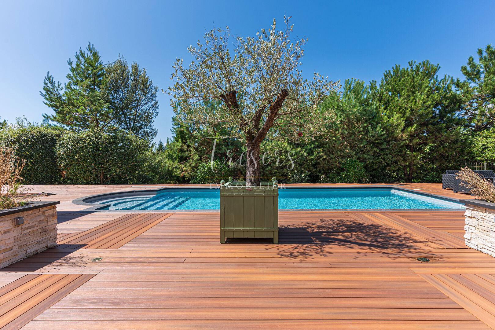 Photo 2 — TRESORS IMMOBILIER