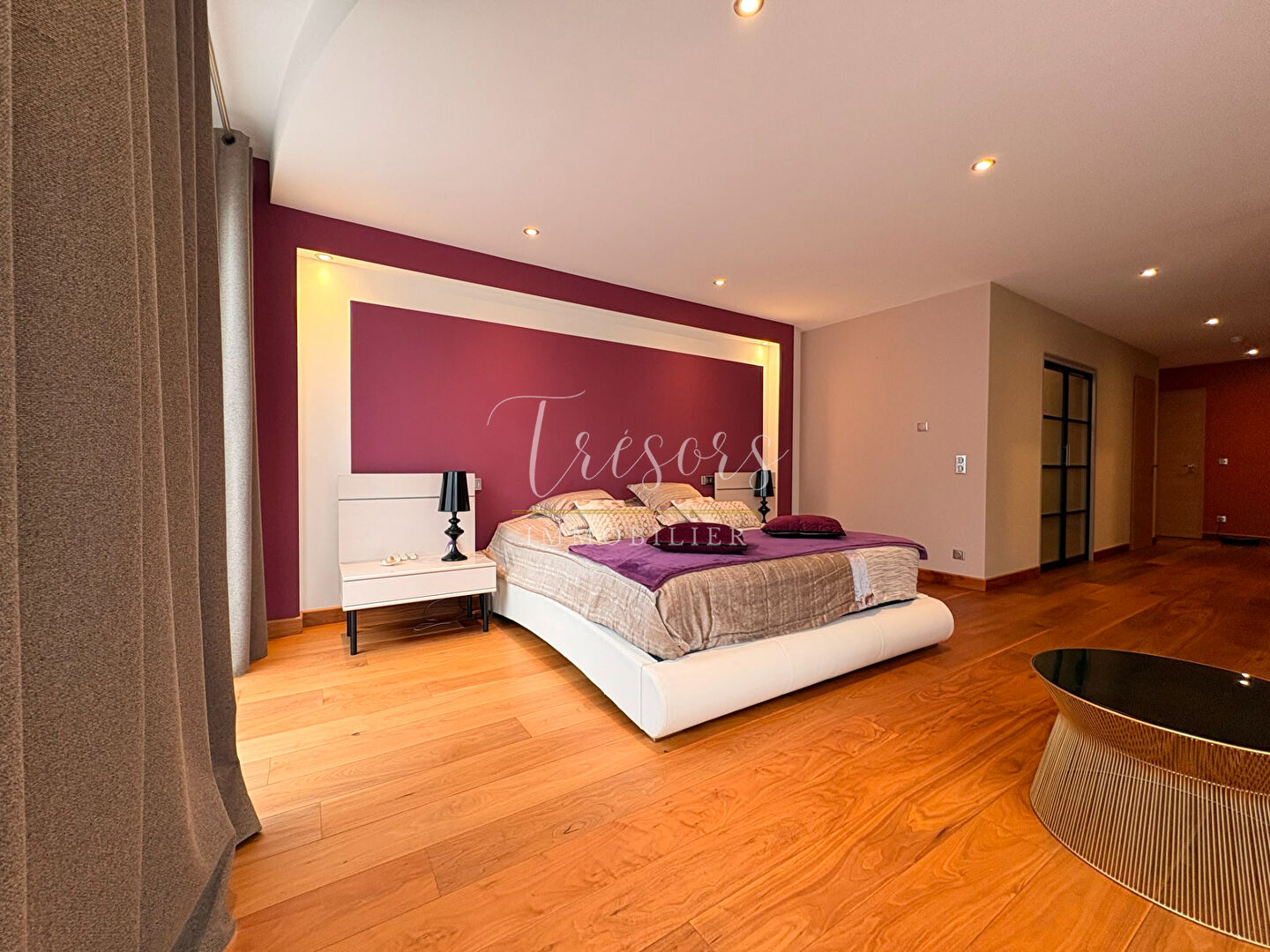Photo 12 — TRESORS IMMOBILIER