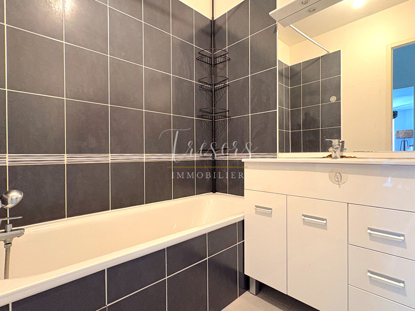 Photo 6 — TRESORS IMMOBILIER